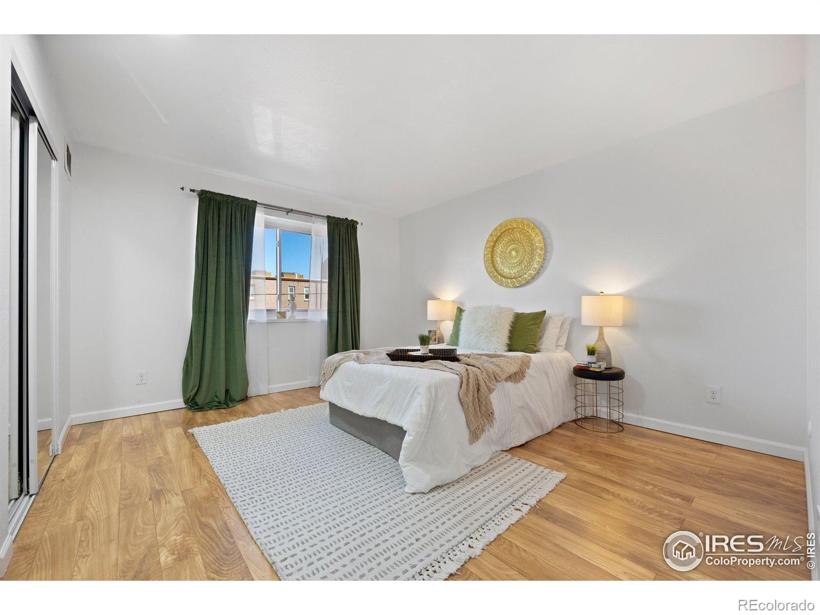 MLS Image #7 for 252 n pennsylvania street,denver, Colorado