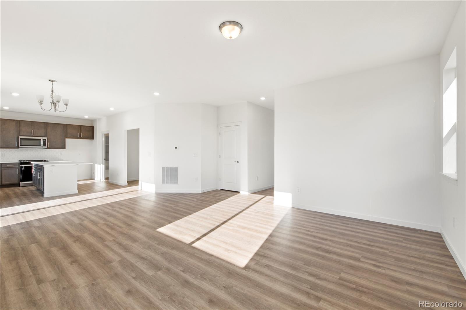 MLS Image #11 for 684  piedmontese street,johnstown, Colorado