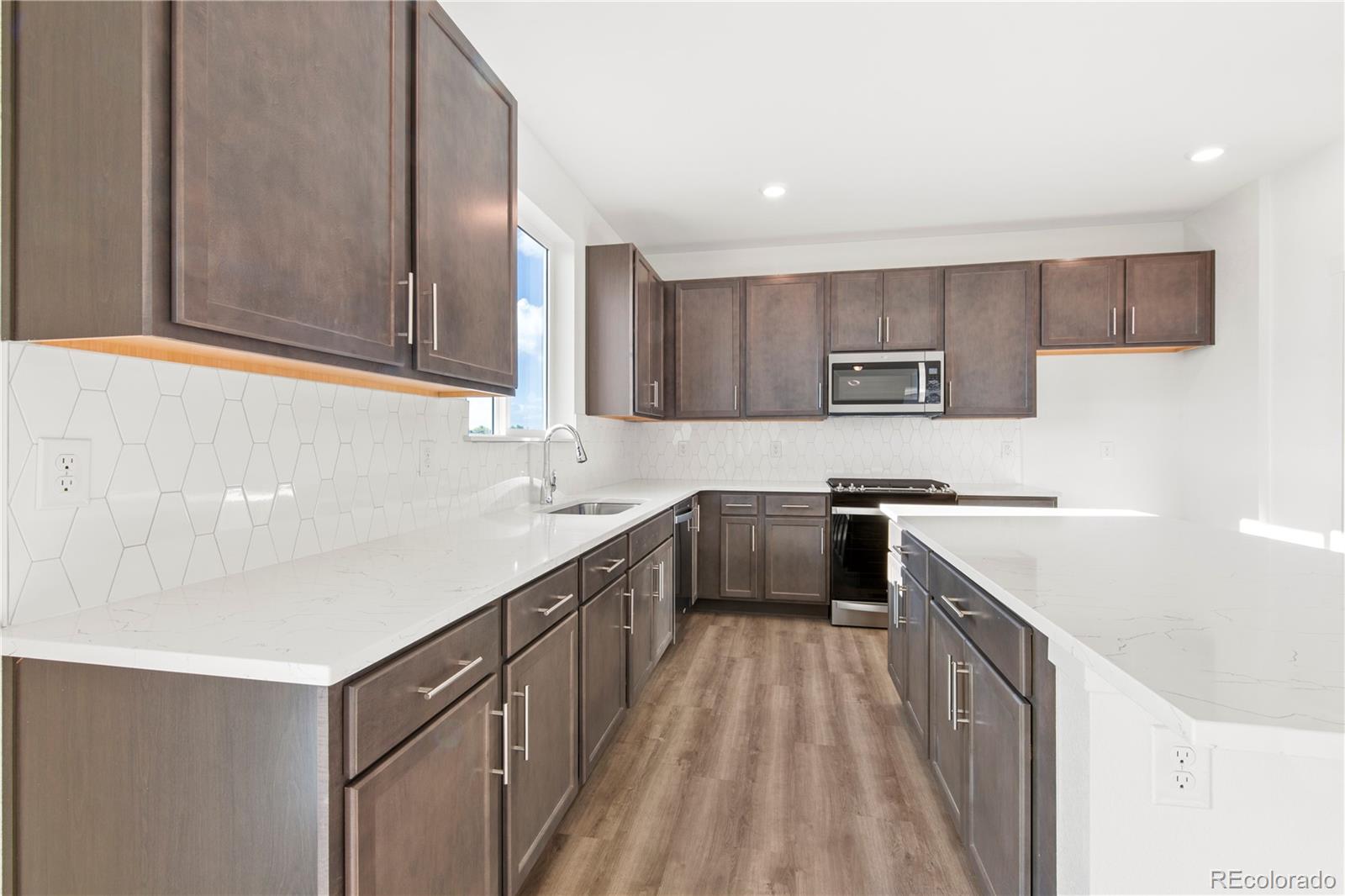 MLS Image #4 for 684  piedmontese street,johnstown, Colorado