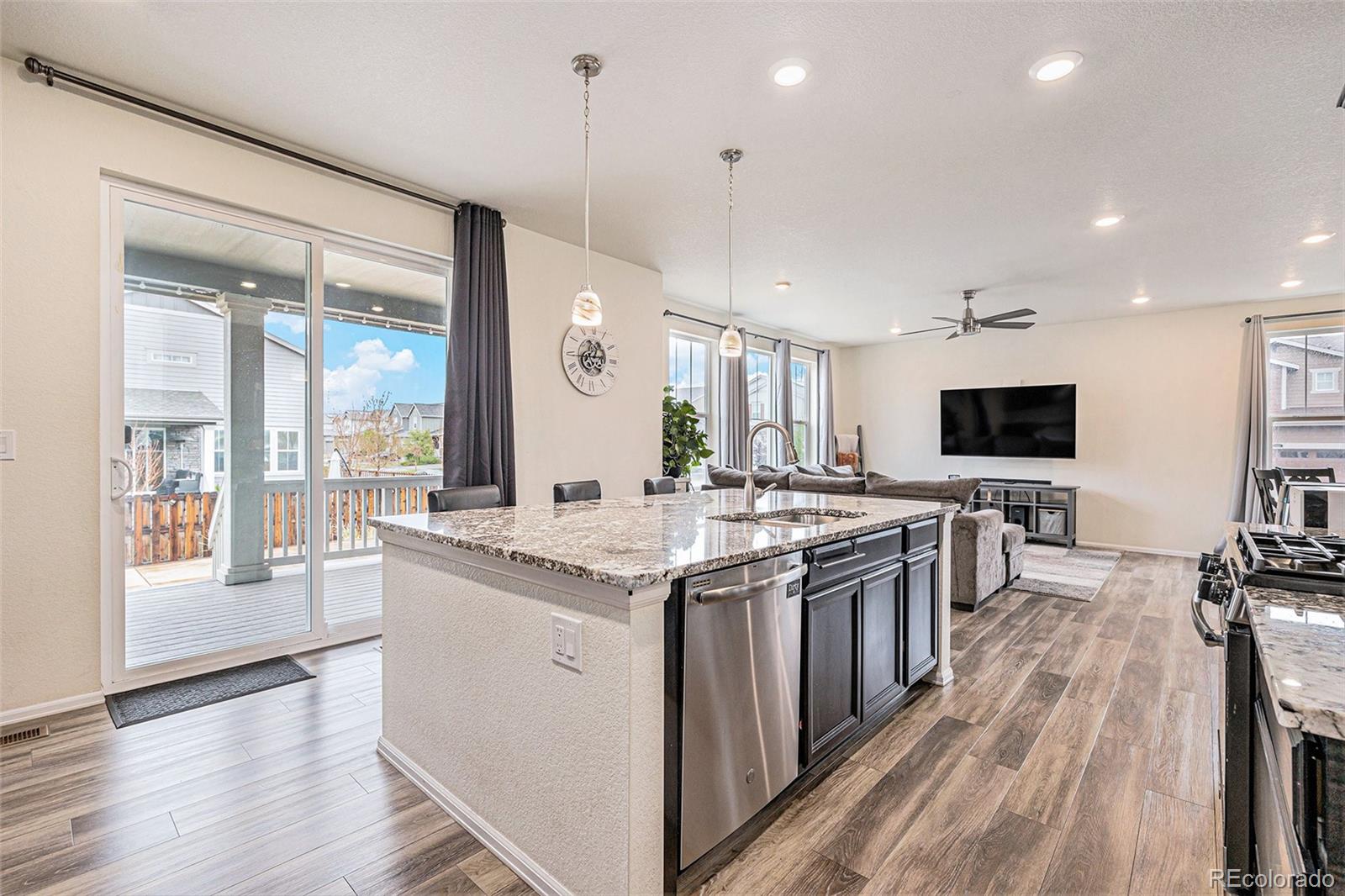 MLS Image #11 for 26385 e canal place,aurora, Colorado
