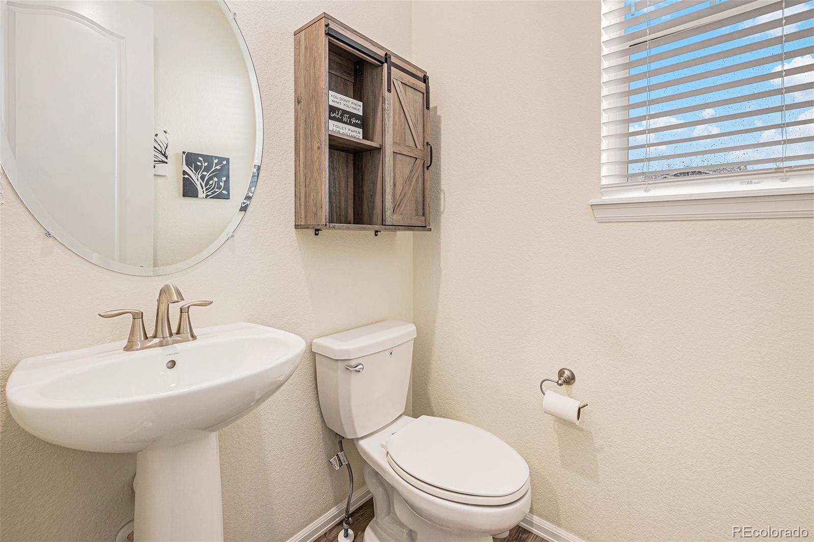 MLS Image #14 for 26385 e canal place,aurora, Colorado