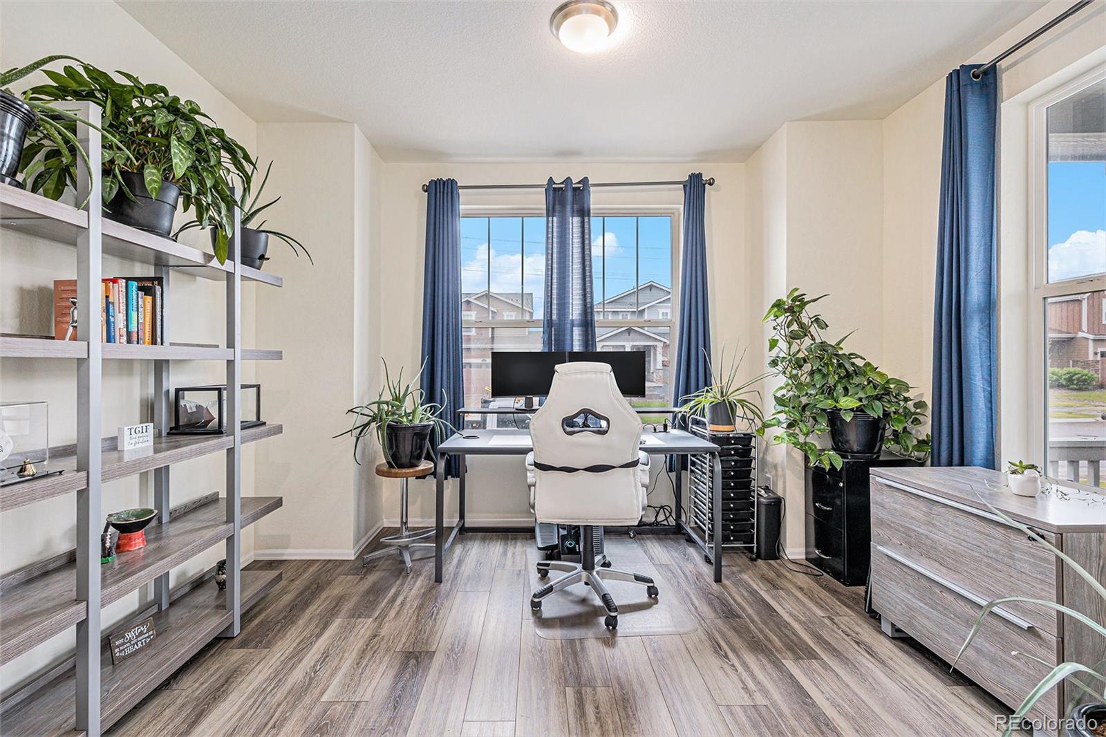 MLS Image #3 for 26385 e canal place,aurora, Colorado
