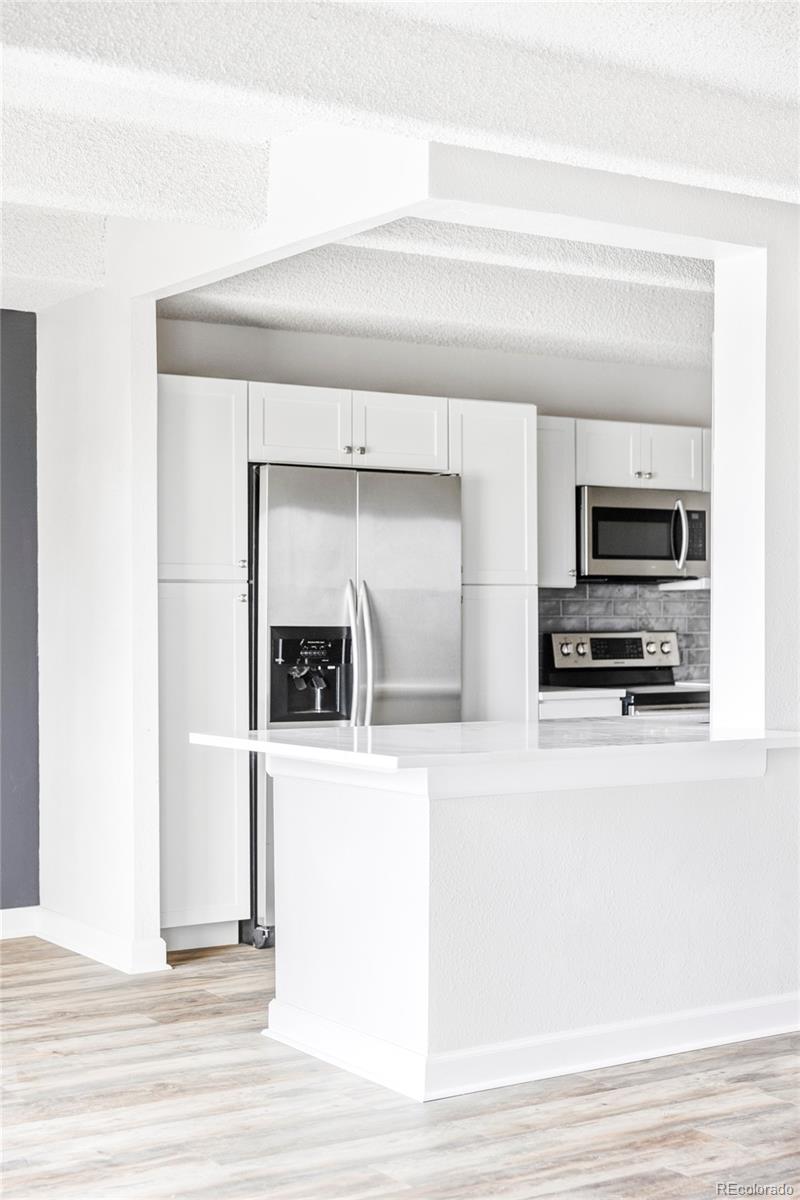 MLS Image #4 for 7877 e mississippi avenue,denver, Colorado