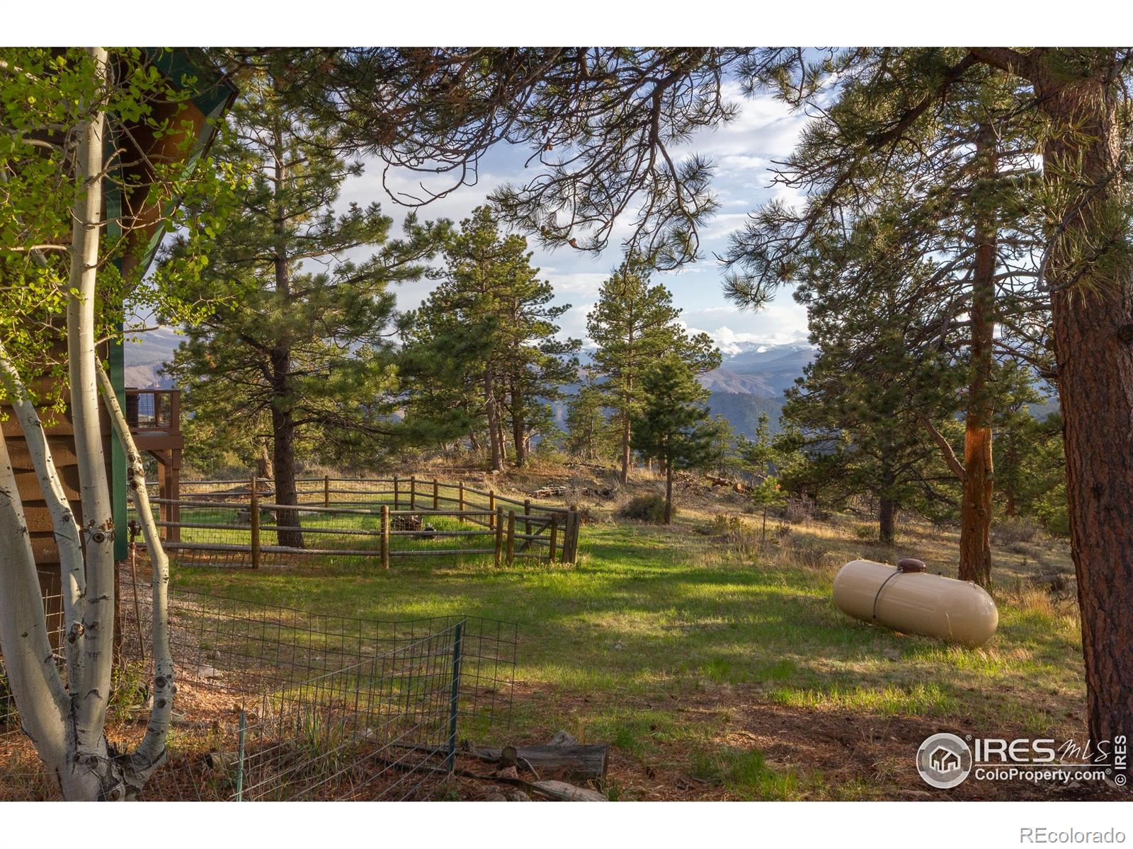 MLS Image #35 for 615  guardian peak drive,livermore, Colorado