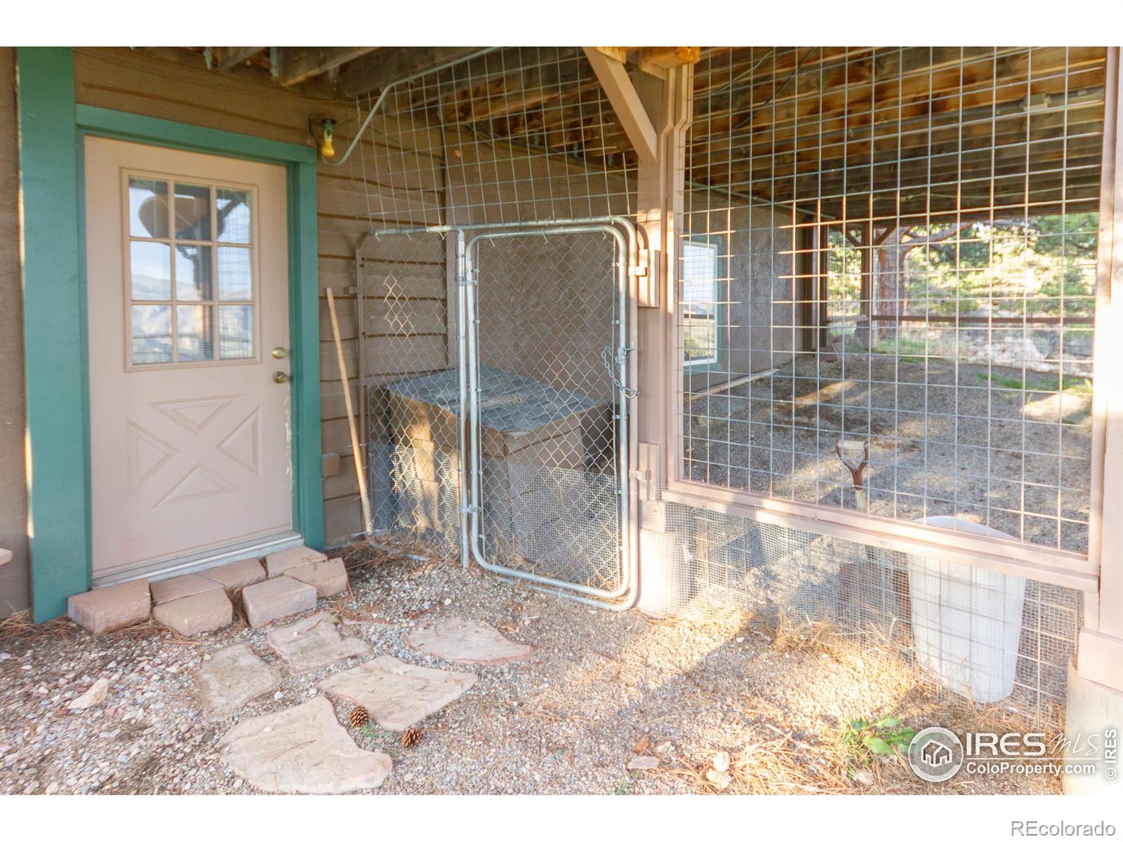 MLS Image #37 for 615  guardian peak drive,livermore, Colorado