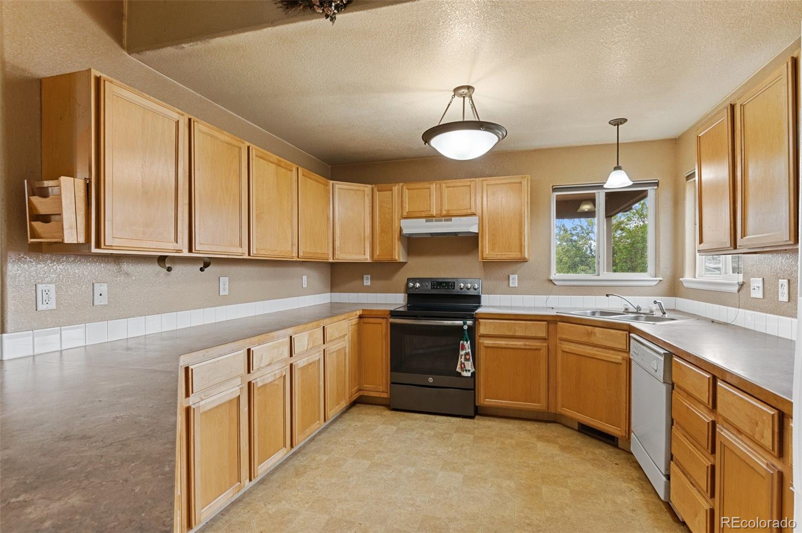 MLS Image #4 for 85  arapaho street,severance, Colorado