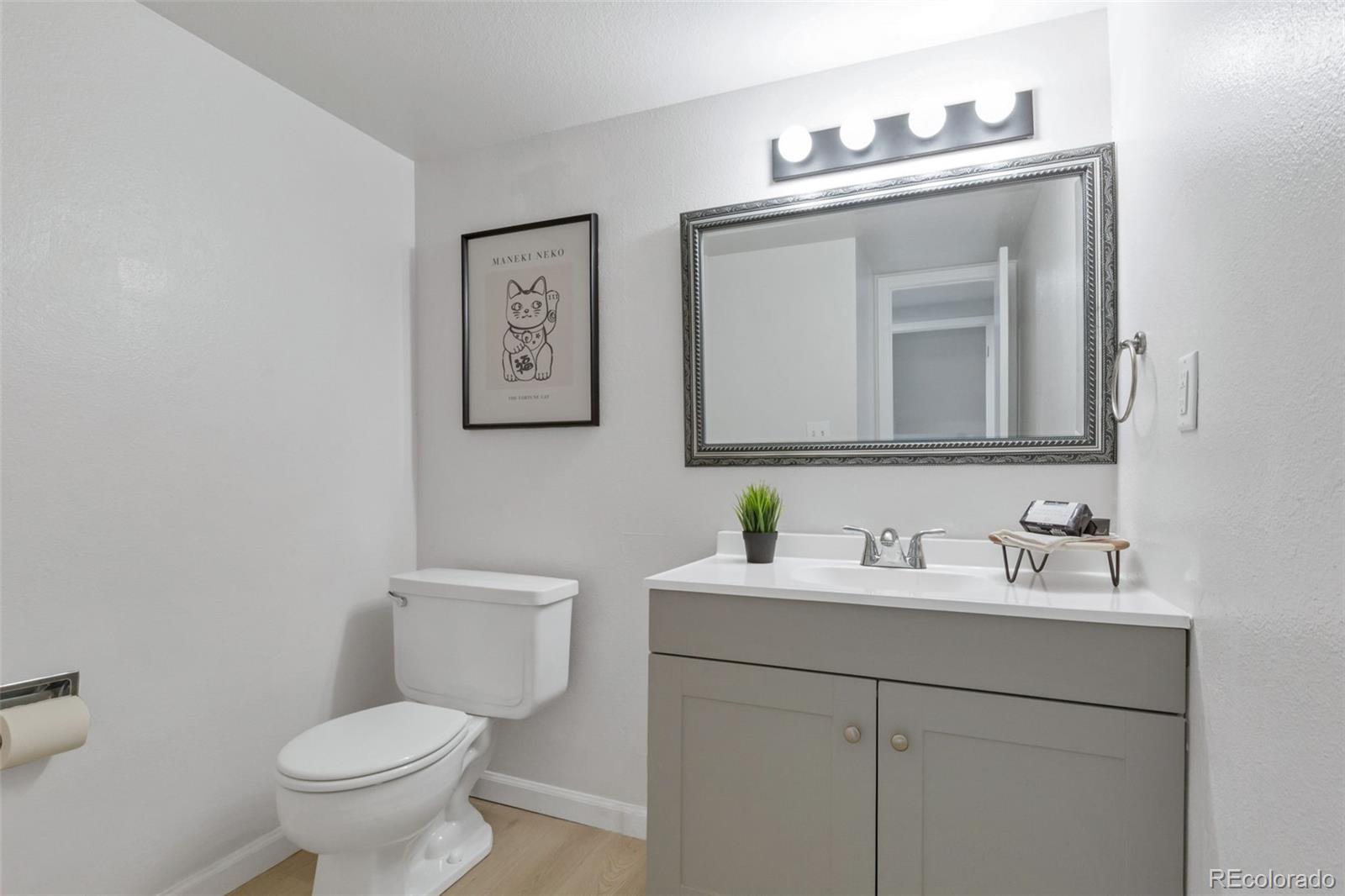 MLS Image #11 for 9424 e girard avenue,denver, Colorado