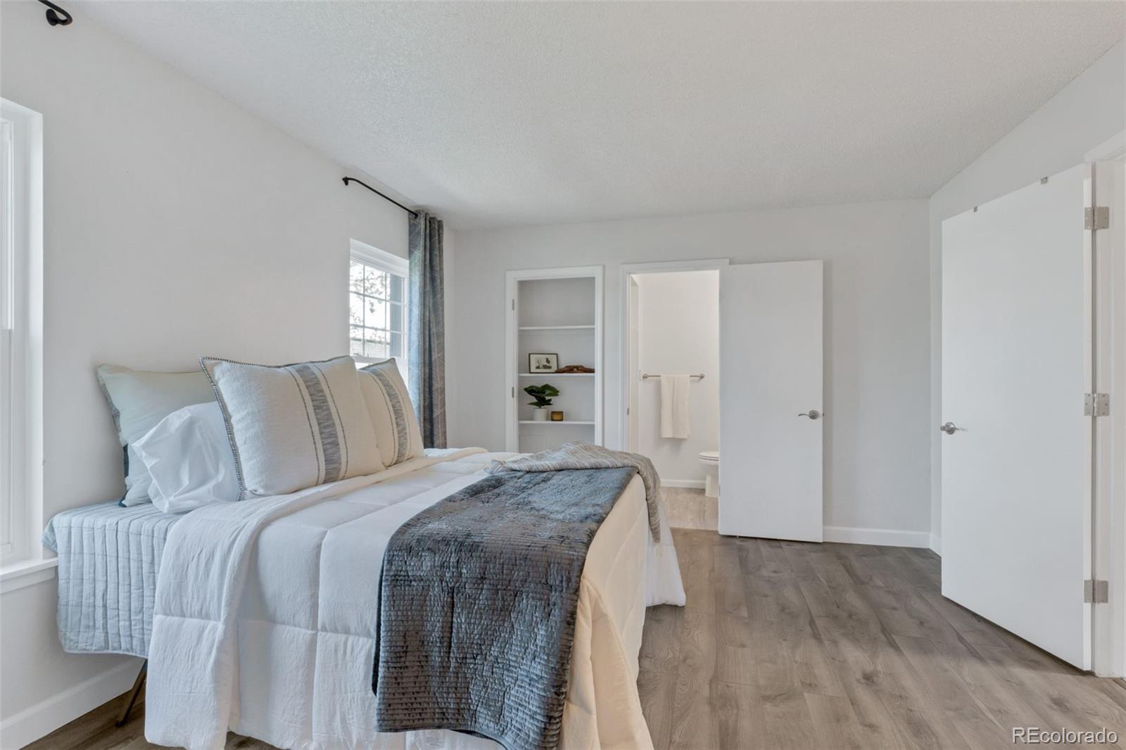 MLS Image #14 for 9424 e girard avenue,denver, Colorado