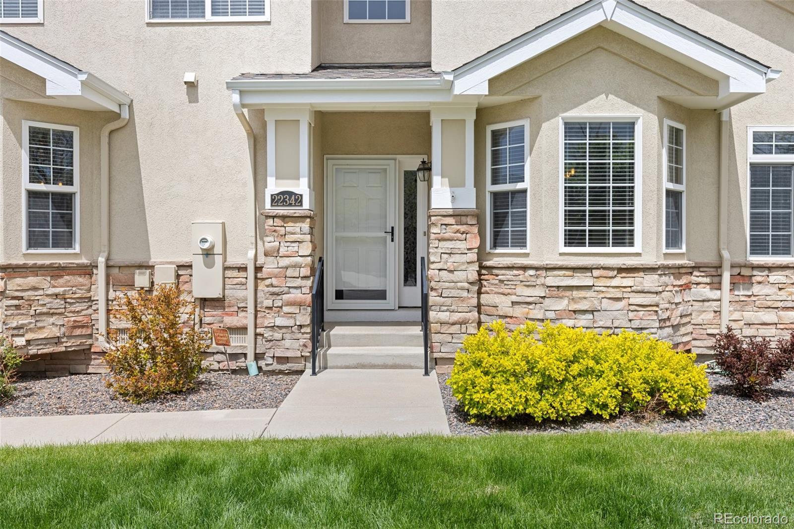 MLS Image #2 for 22342 e plymouth circle,aurora, Colorado