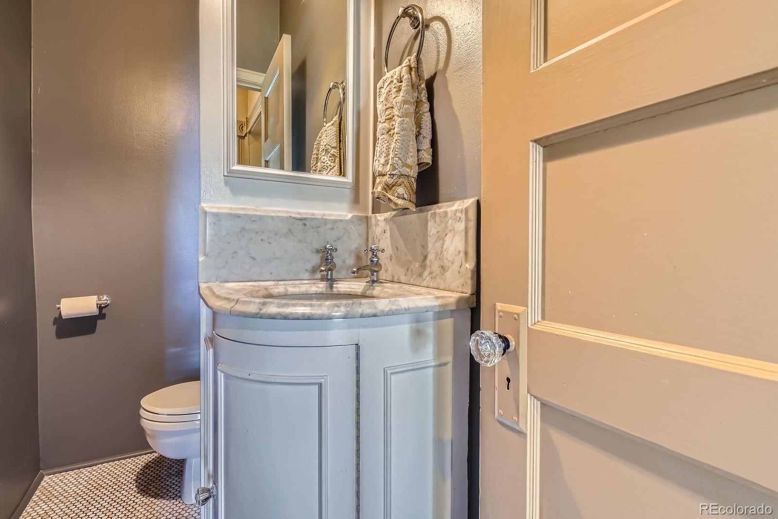 MLS Image #16 for 835  niagara street,denver, Colorado
