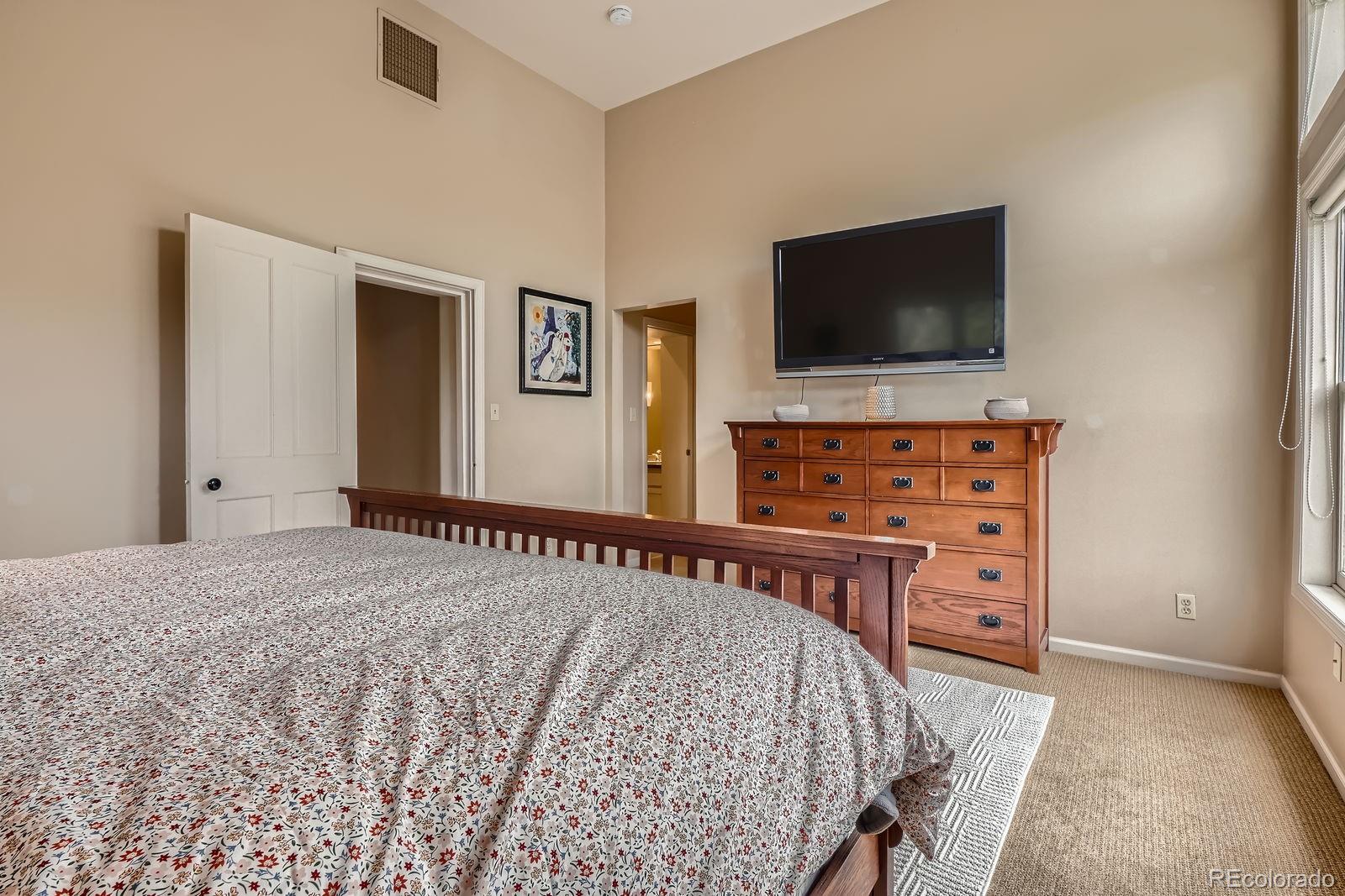 MLS Image #19 for 835  niagara street,denver, Colorado