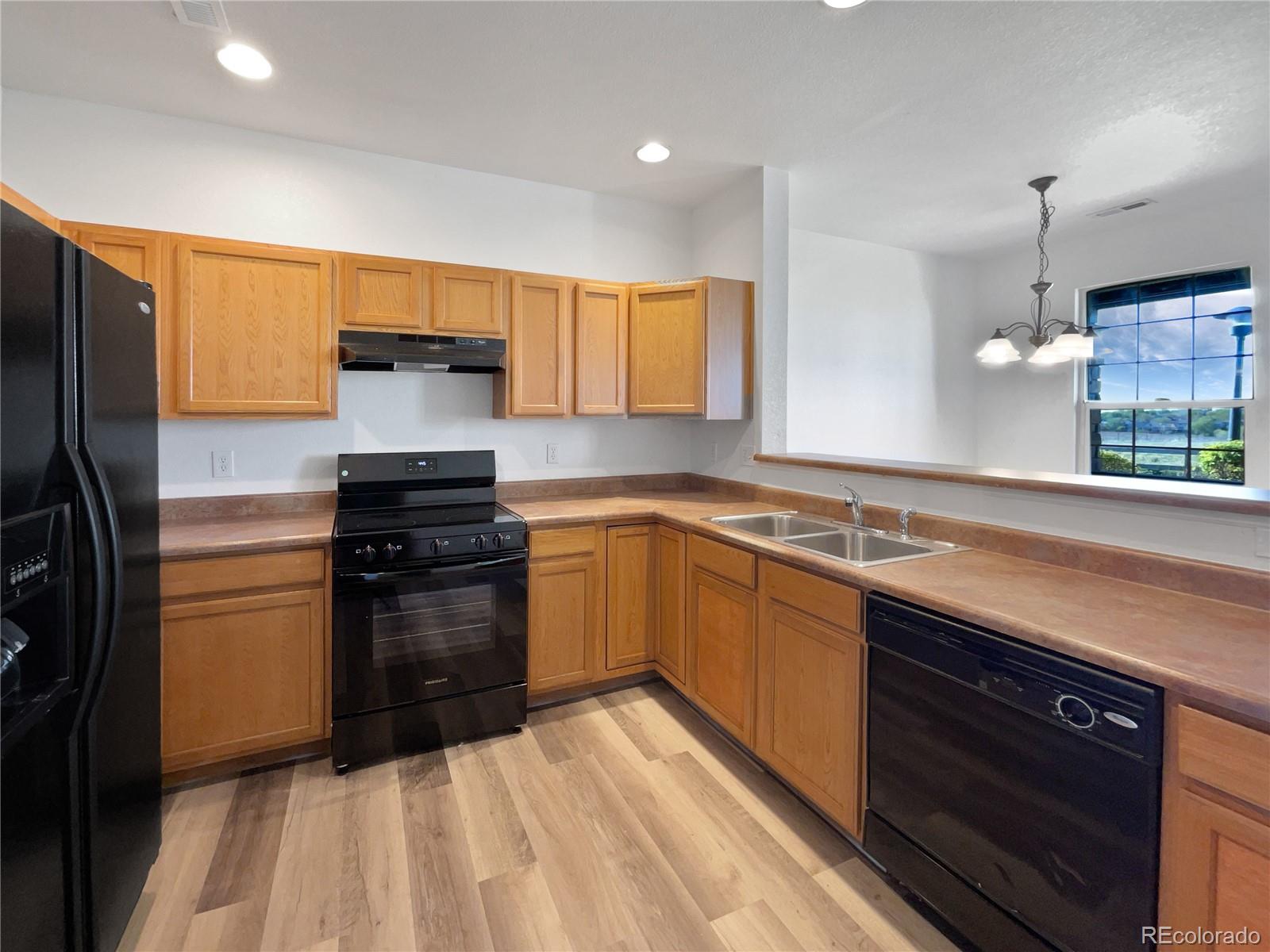 MLS Image #5 for 12713  leyden street,thornton, Colorado
