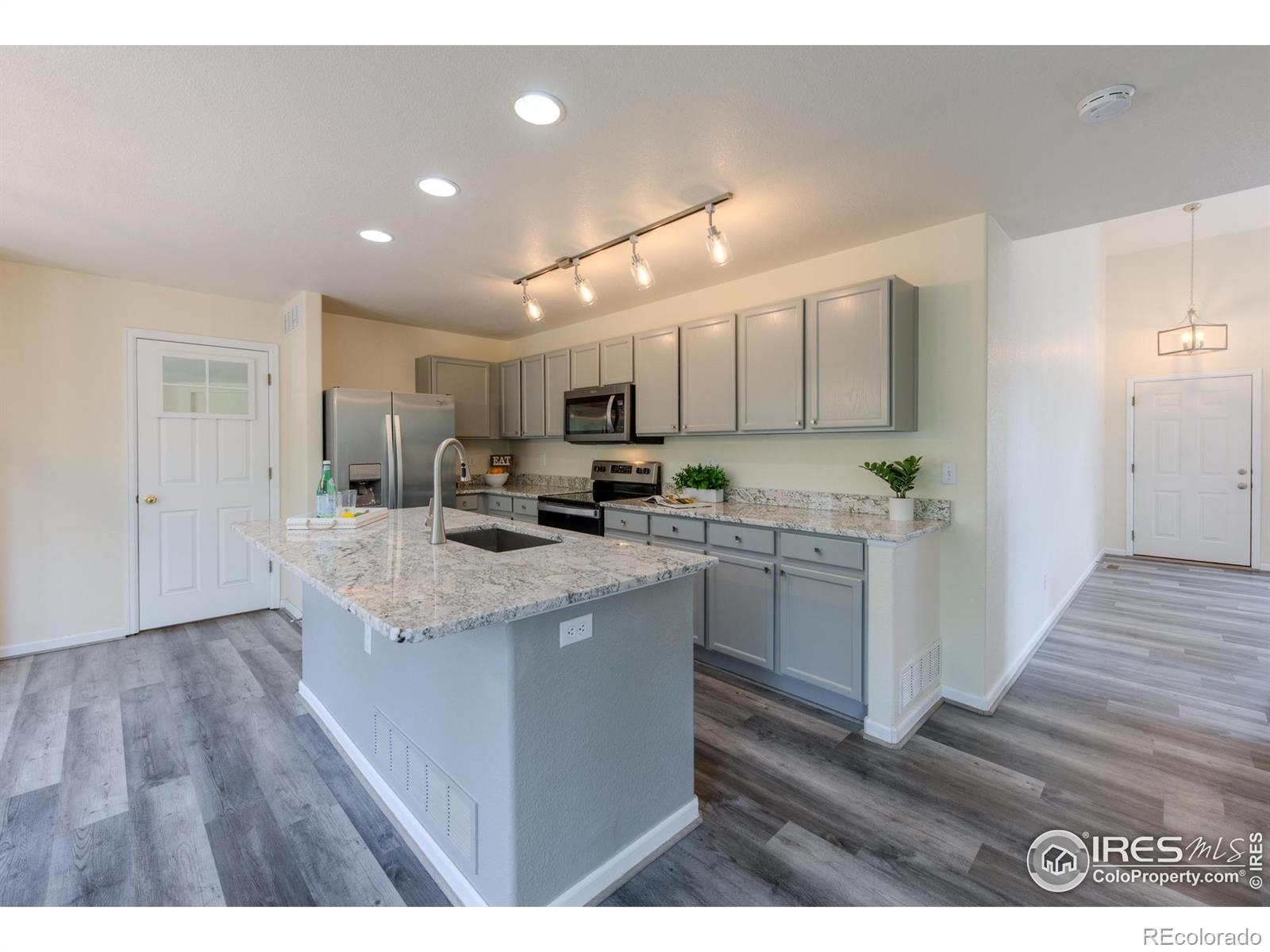 MLS Image #3 for 1295  cumberland drive,longmont, Colorado