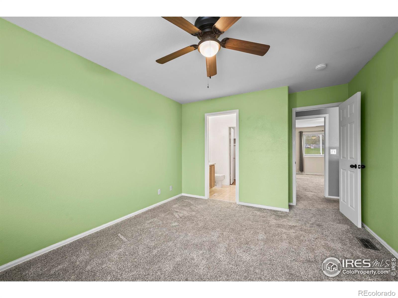 MLS Image #18 for 2002 e 102nd circle,thornton, Colorado