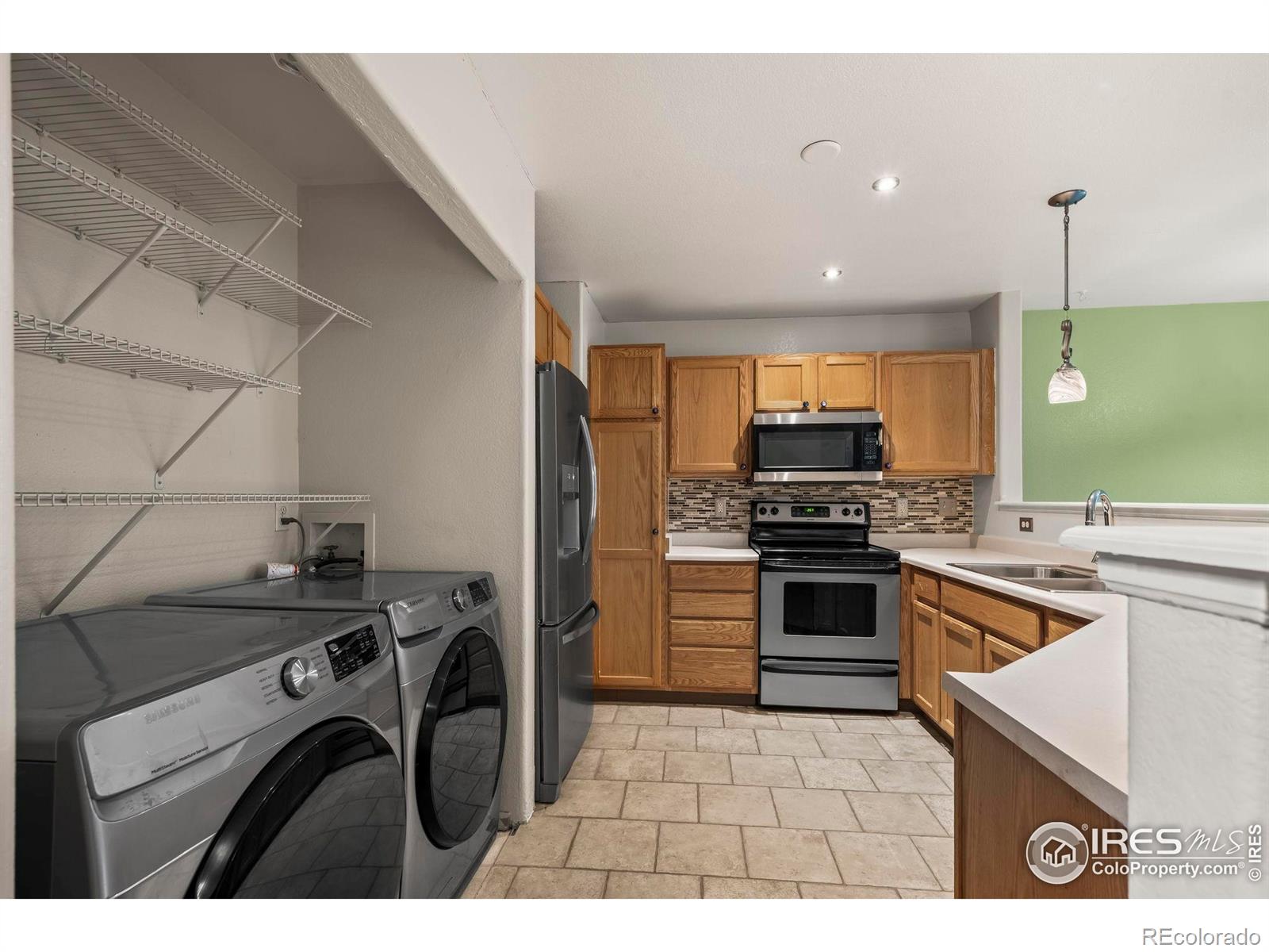 MLS Image #3 for 2002 e 102nd circle,thornton, Colorado