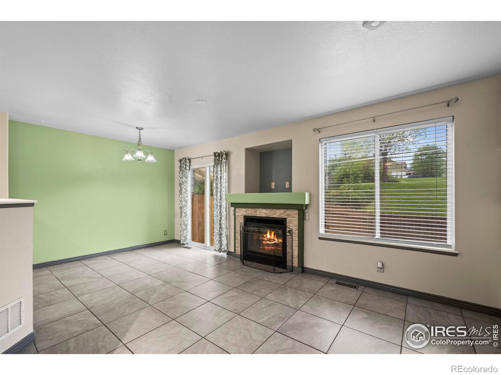MLS Image #7 for 2002 e 102nd circle,thornton, Colorado