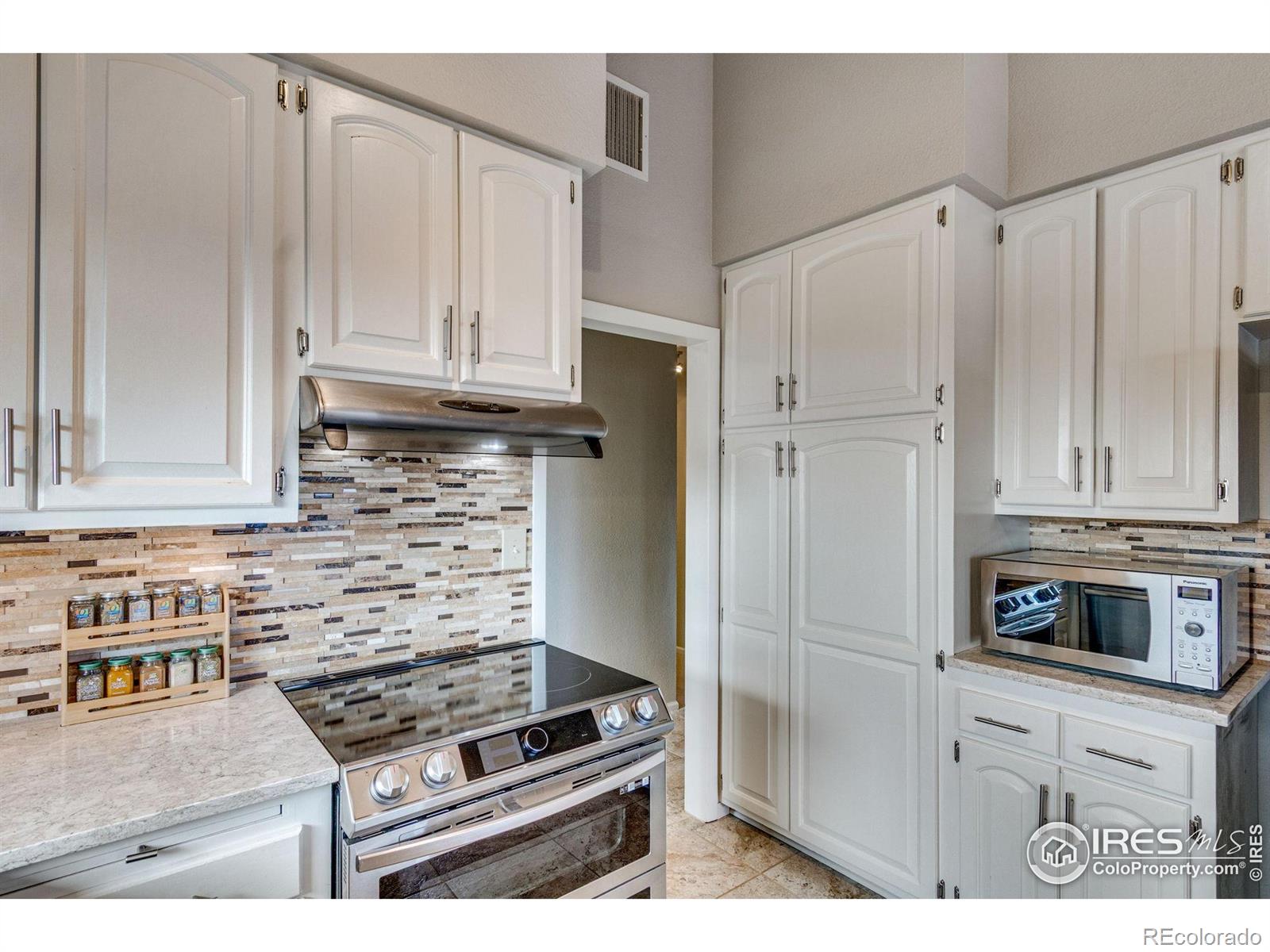 MLS Image #18 for 6300  feldspar court,bellvue, Colorado