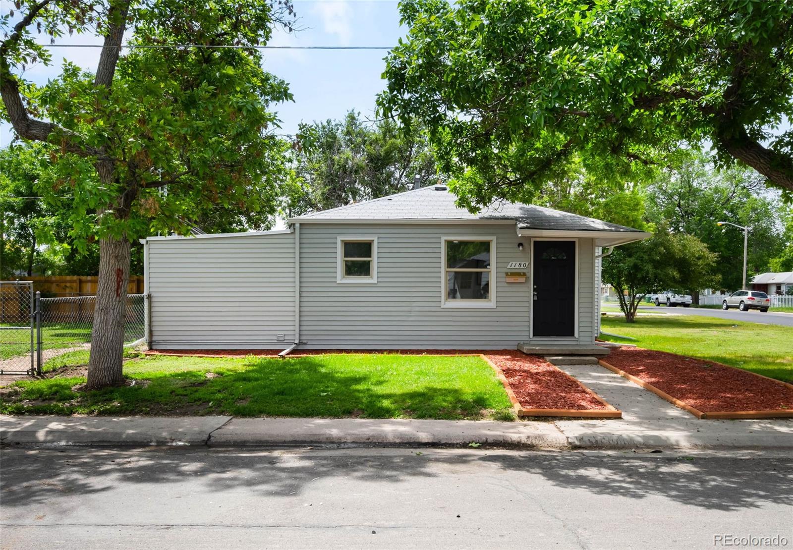CMA Image for 1180  Newark Street,Aurora, Colorado