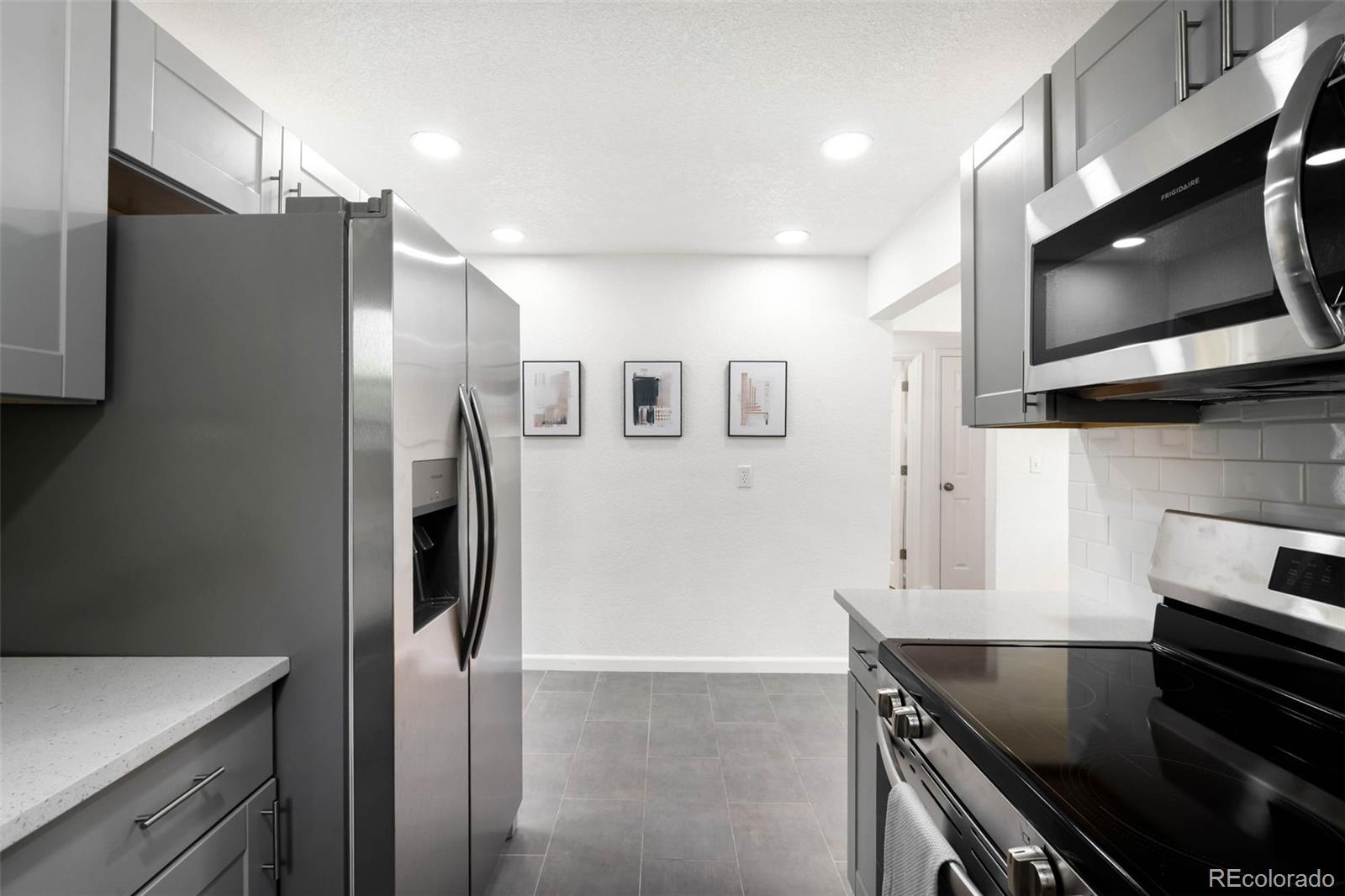 MLS Image #7 for 1180  newark street,aurora, Colorado
