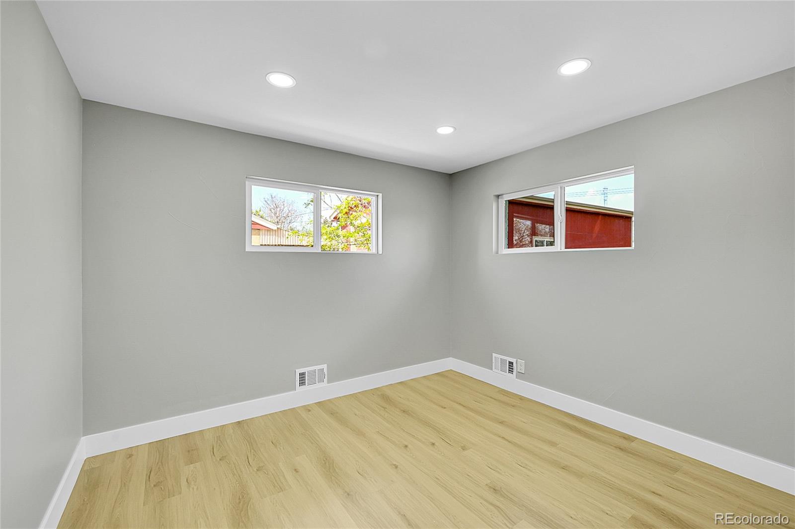 MLS Image #13 for 7634  navajo street,denver, Colorado