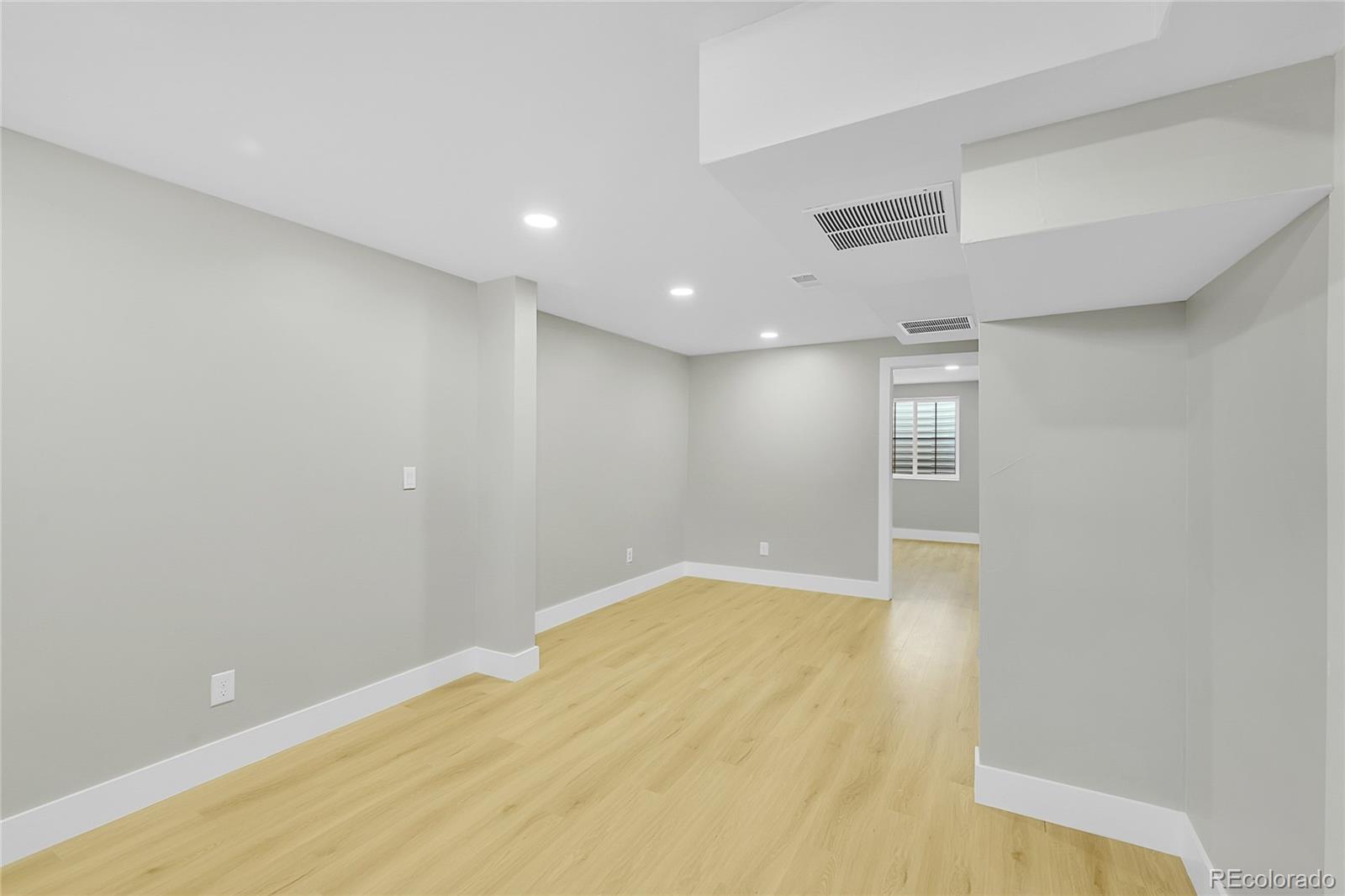 MLS Image #15 for 7634  navajo street,denver, Colorado