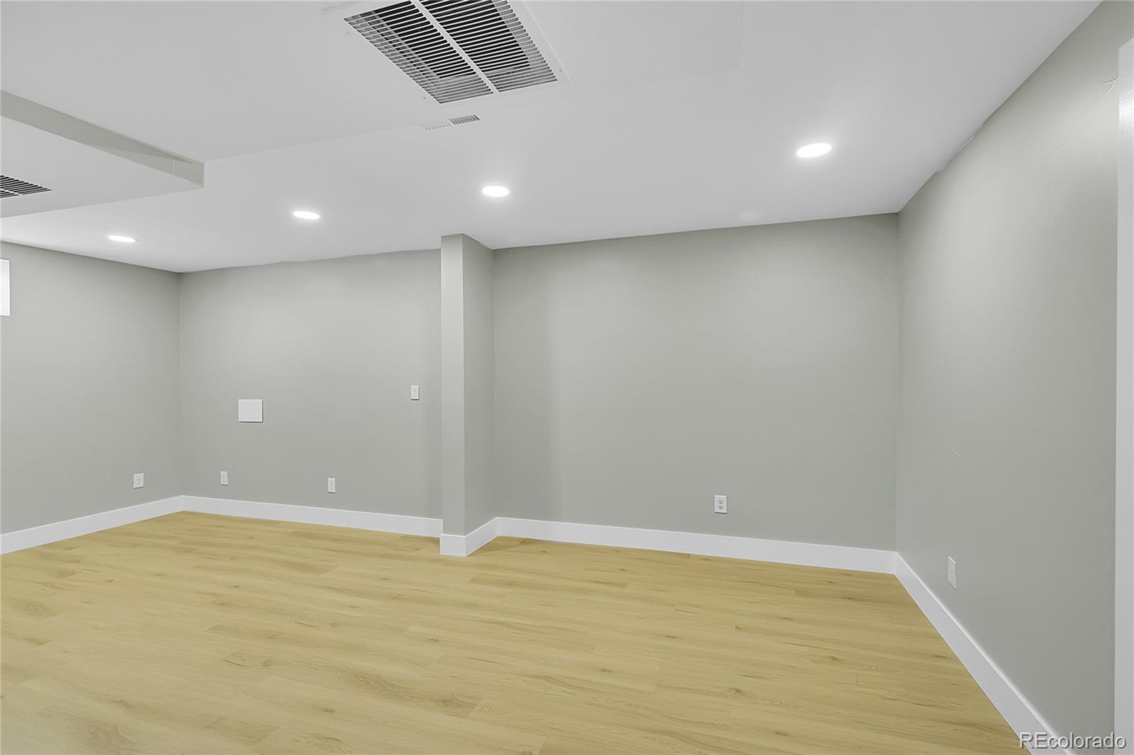 MLS Image #16 for 7634  navajo street,denver, Colorado