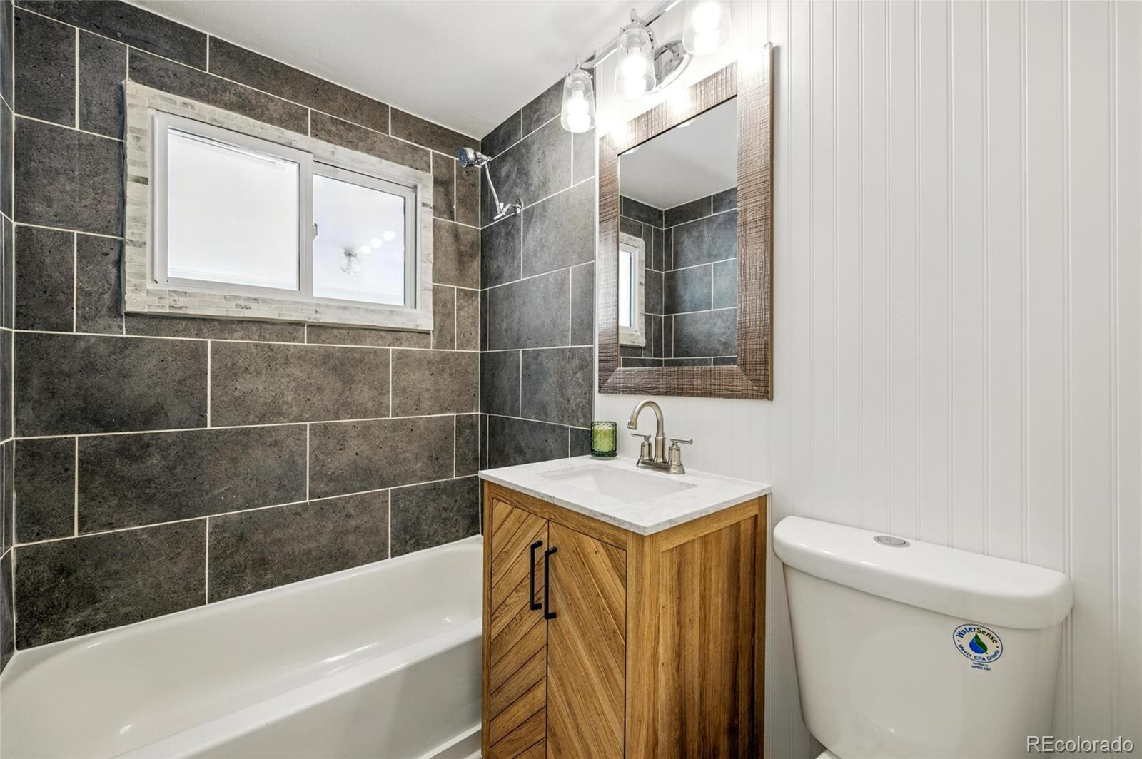 MLS Image #10 for 3940 s hazel court,englewood, Colorado