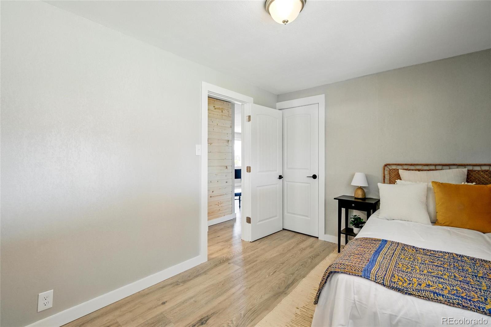 MLS Image #13 for 3940 s hazel court,englewood, Colorado