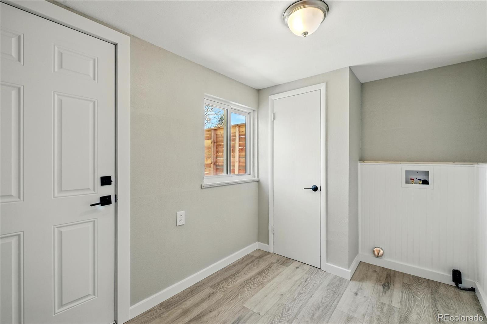 MLS Image #14 for 3940 s hazel court,englewood, Colorado