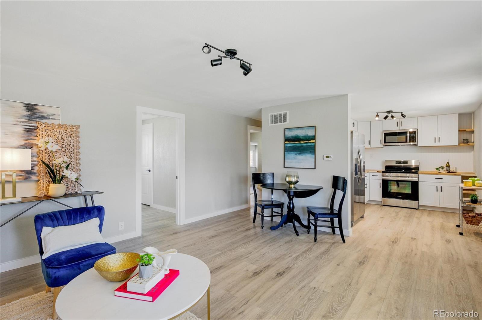 MLS Image #3 for 3940 s hazel court,englewood, Colorado