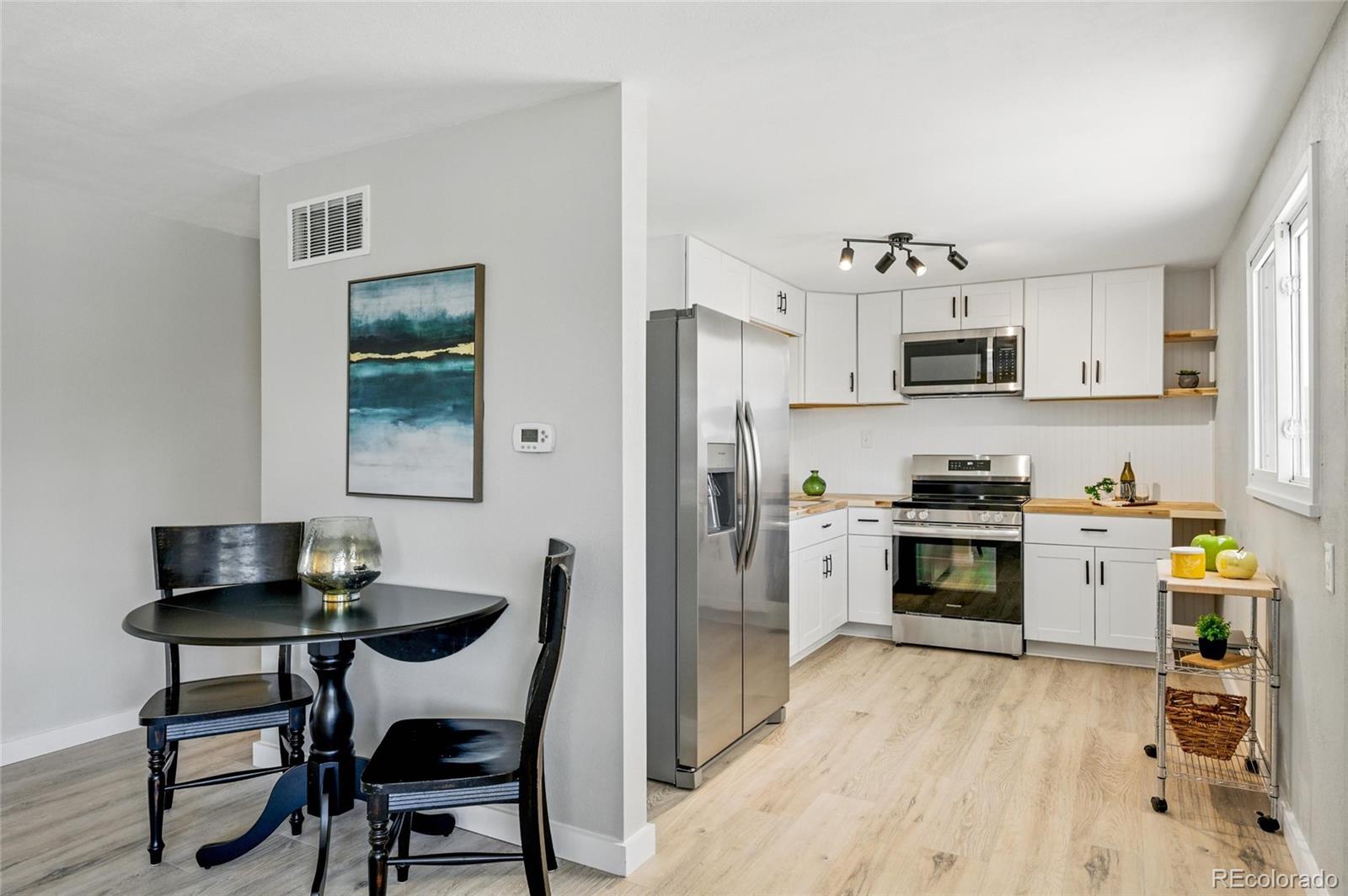 MLS Image #6 for 3940 s hazel court,englewood, Colorado