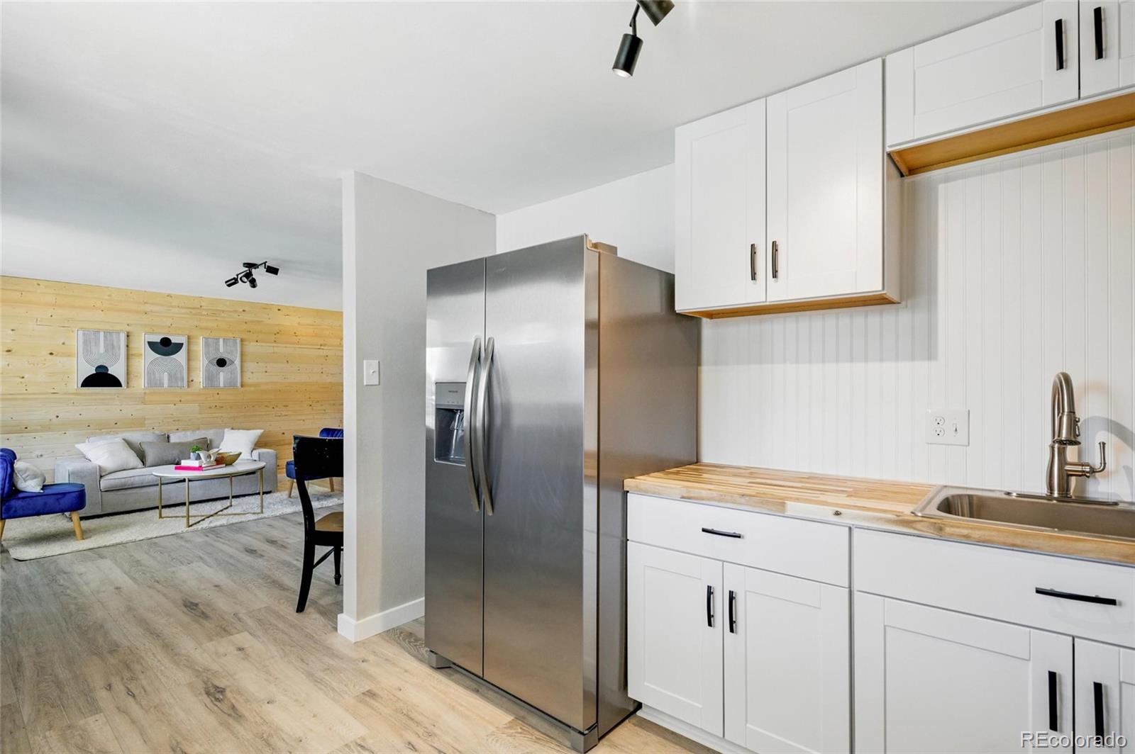 MLS Image #7 for 3940 s hazel court,englewood, Colorado