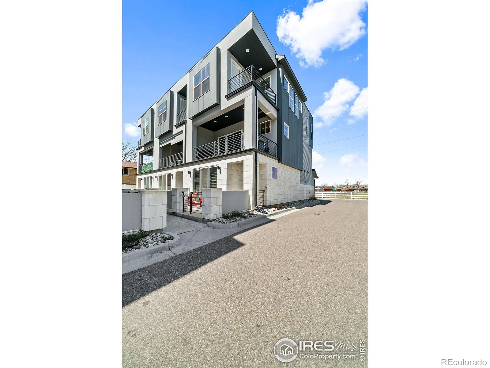 MLS Image #3 for 7861 w 51st avenue,arvada, Colorado