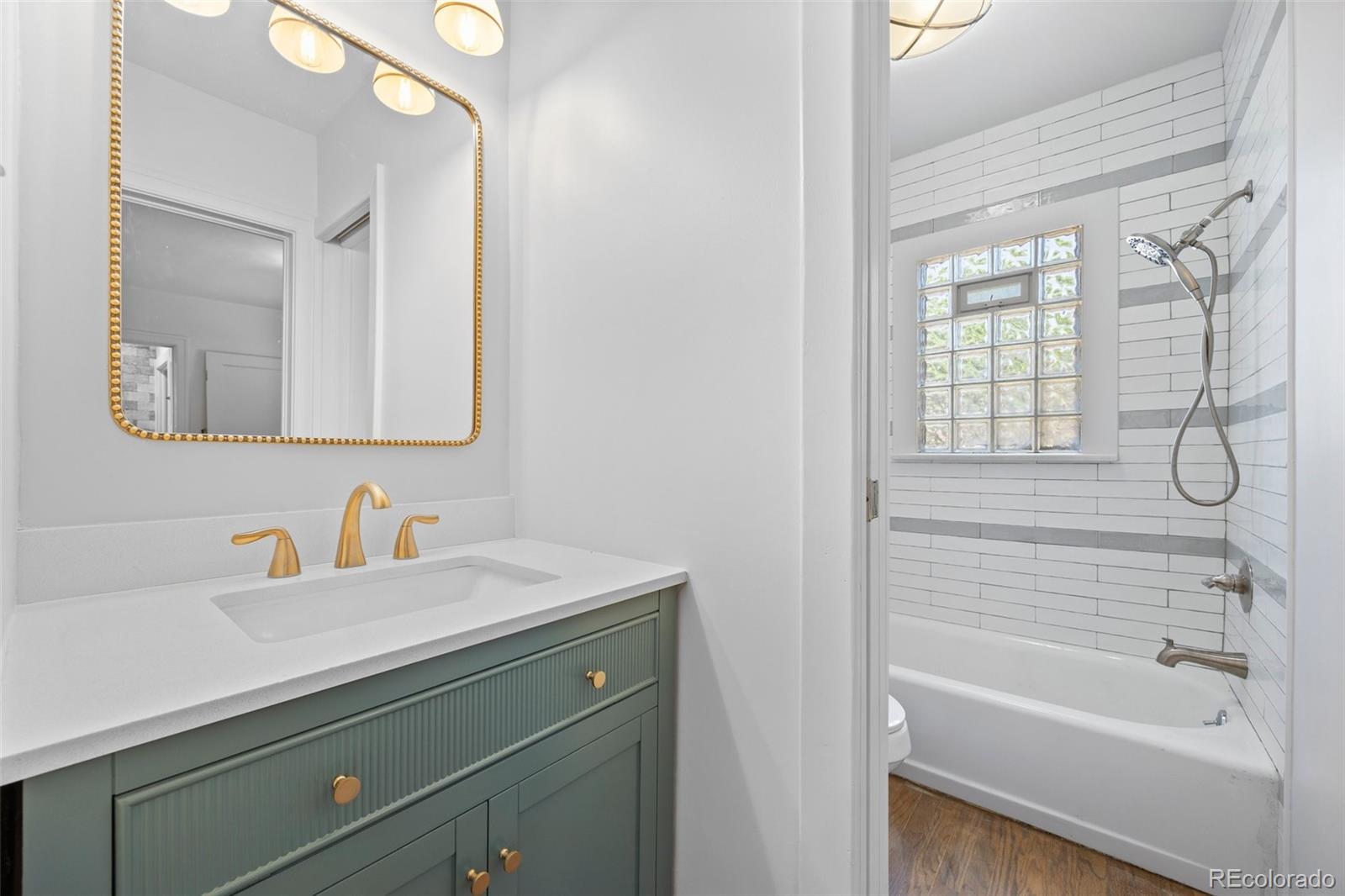MLS Image #13 for 2140 s washington street,denver, Colorado