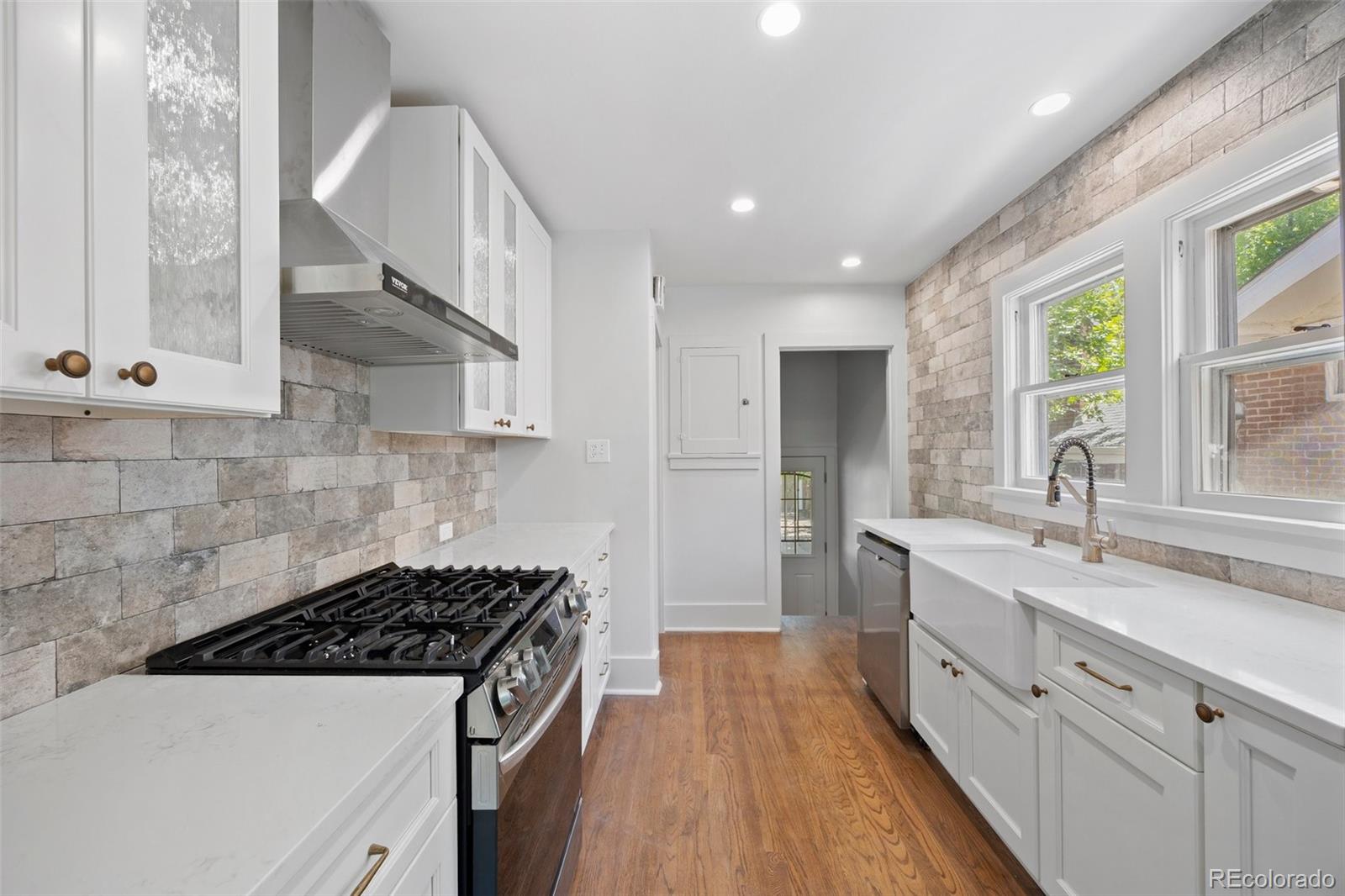MLS Image #7 for 2140 s washington street,denver, Colorado