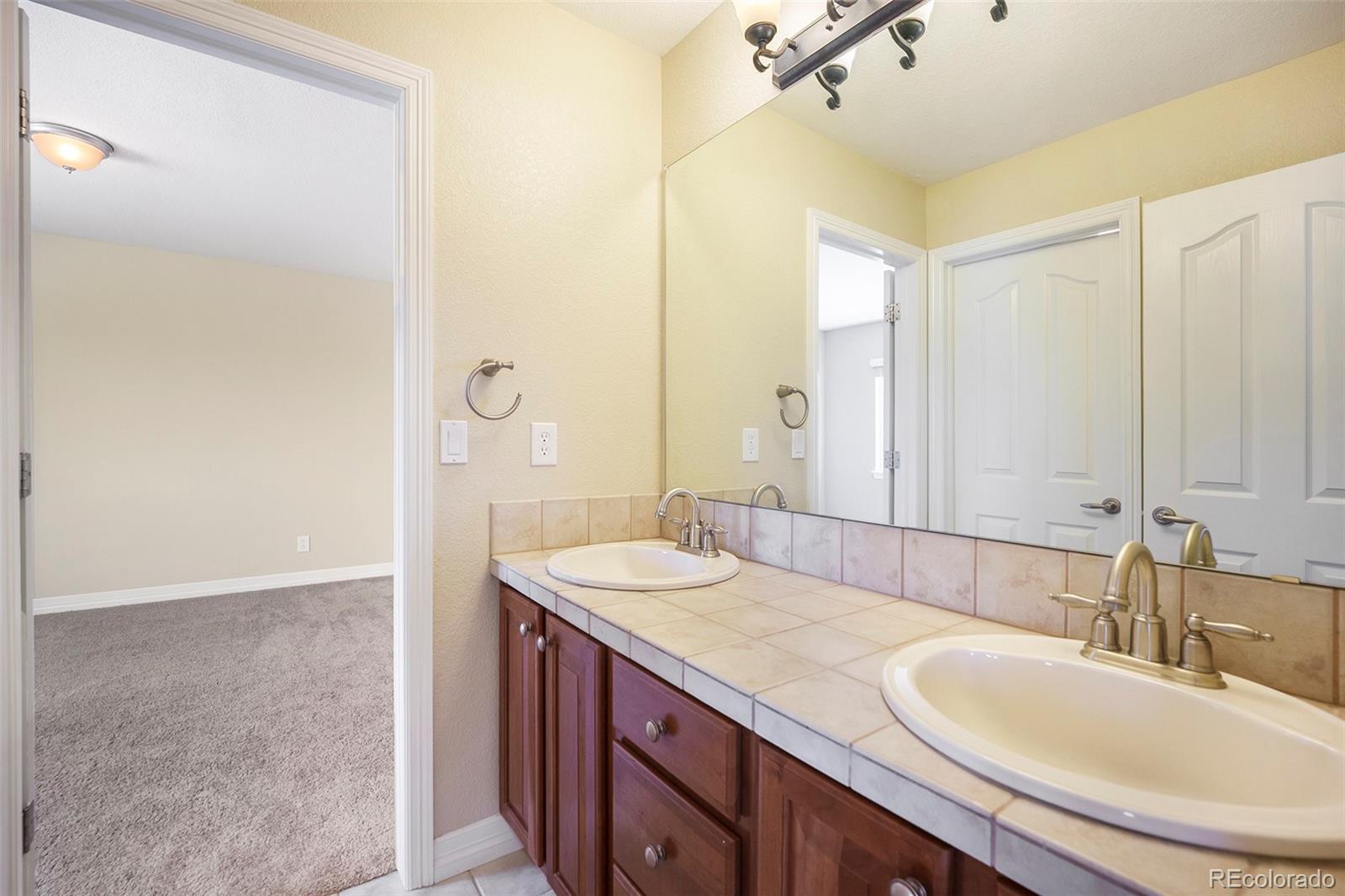 MLS Image #27 for 19096 w 53rd place,golden, Colorado