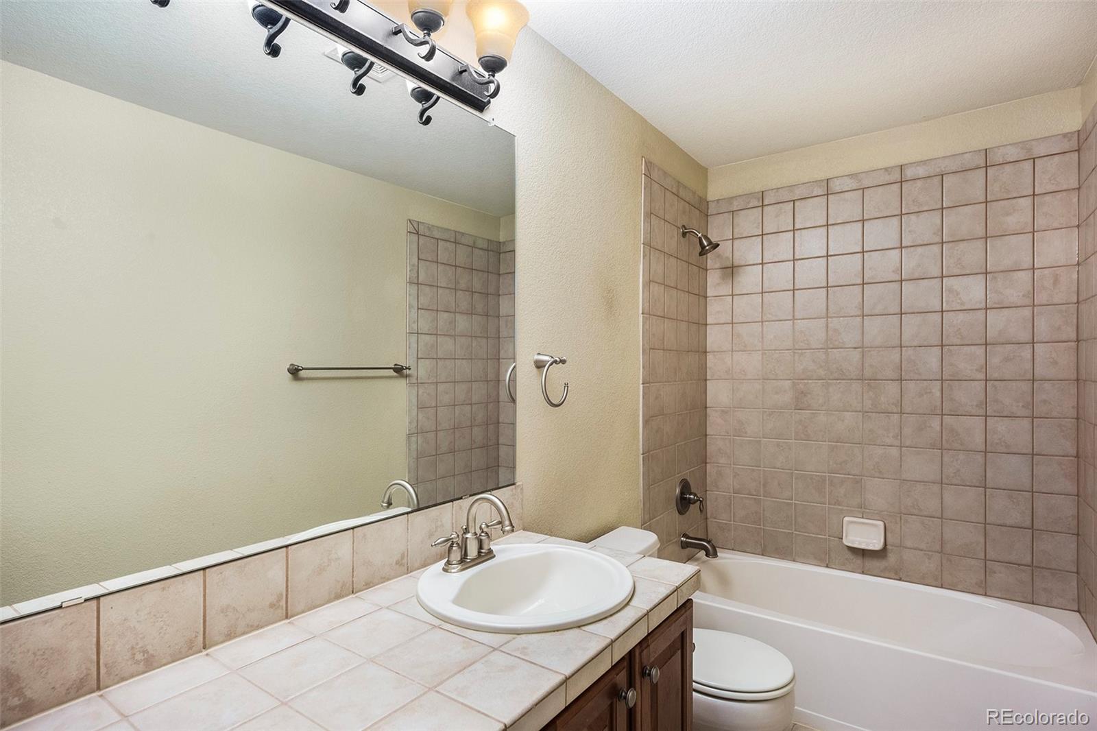 MLS Image #28 for 19096 w 53rd place,golden, Colorado