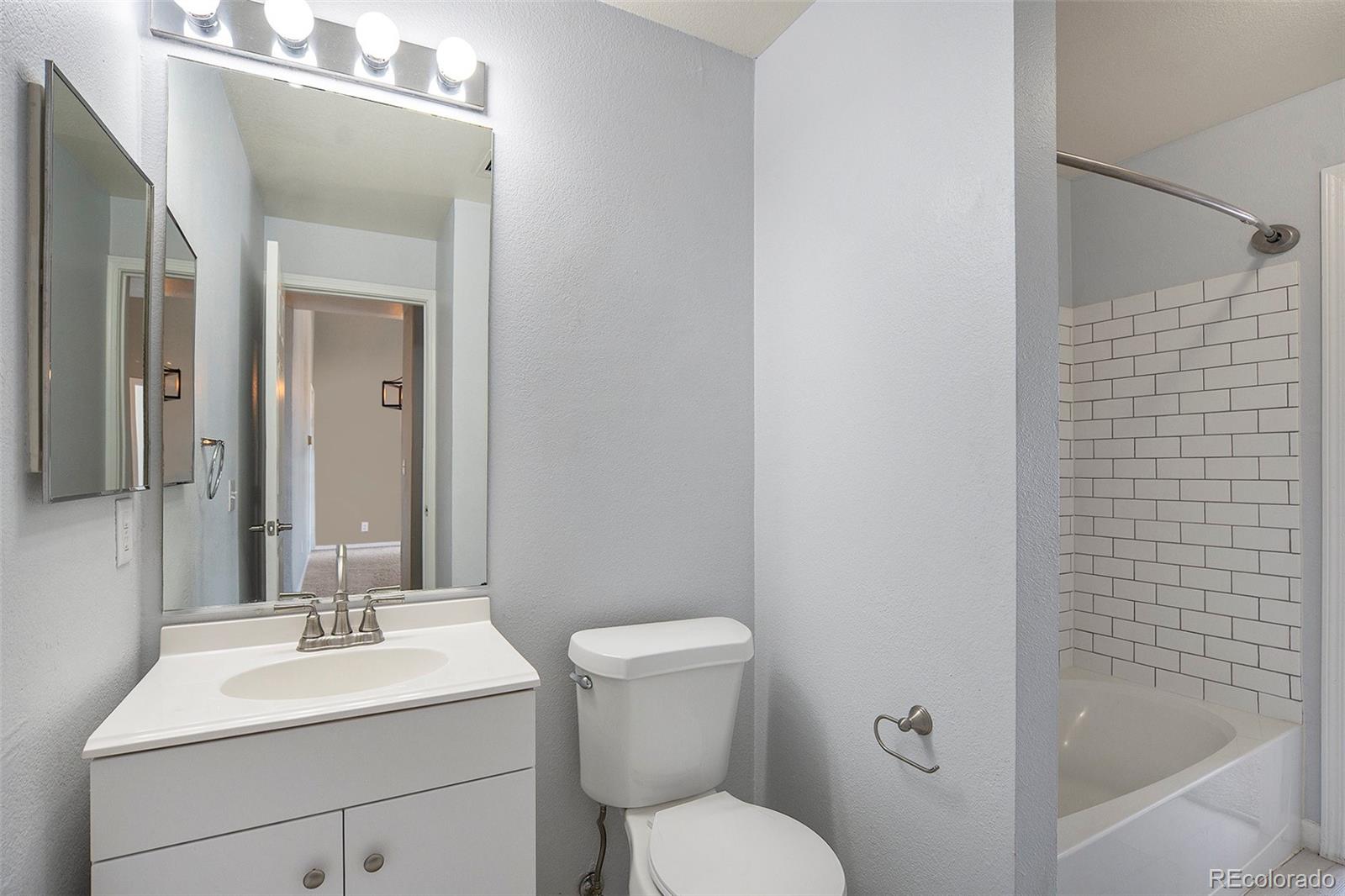 MLS Image #5 for 8777 e dry creek road,englewood, Colorado