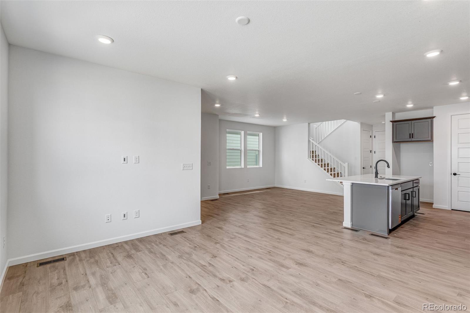 MLS Image #5 for 1415  great western drive,longmont, Colorado