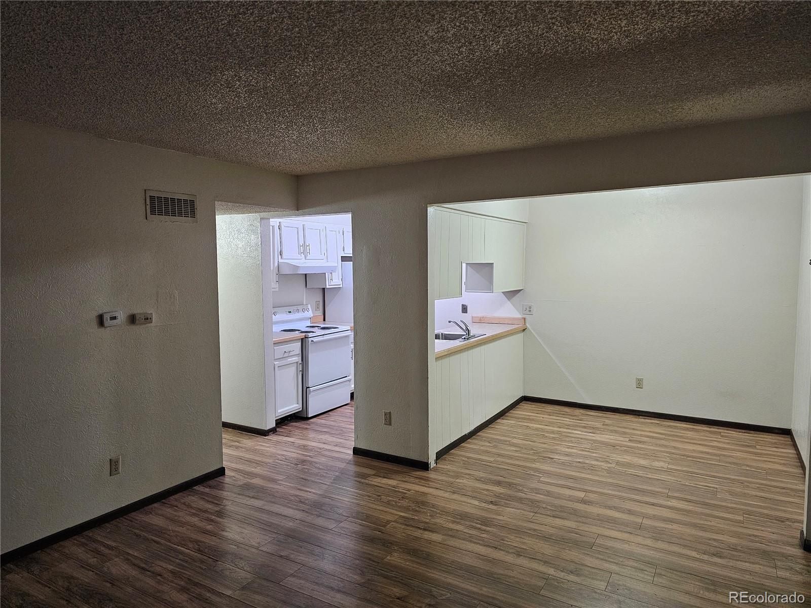 MLS Image #4 for 7665 e eastman avenue 104a,denver, Colorado