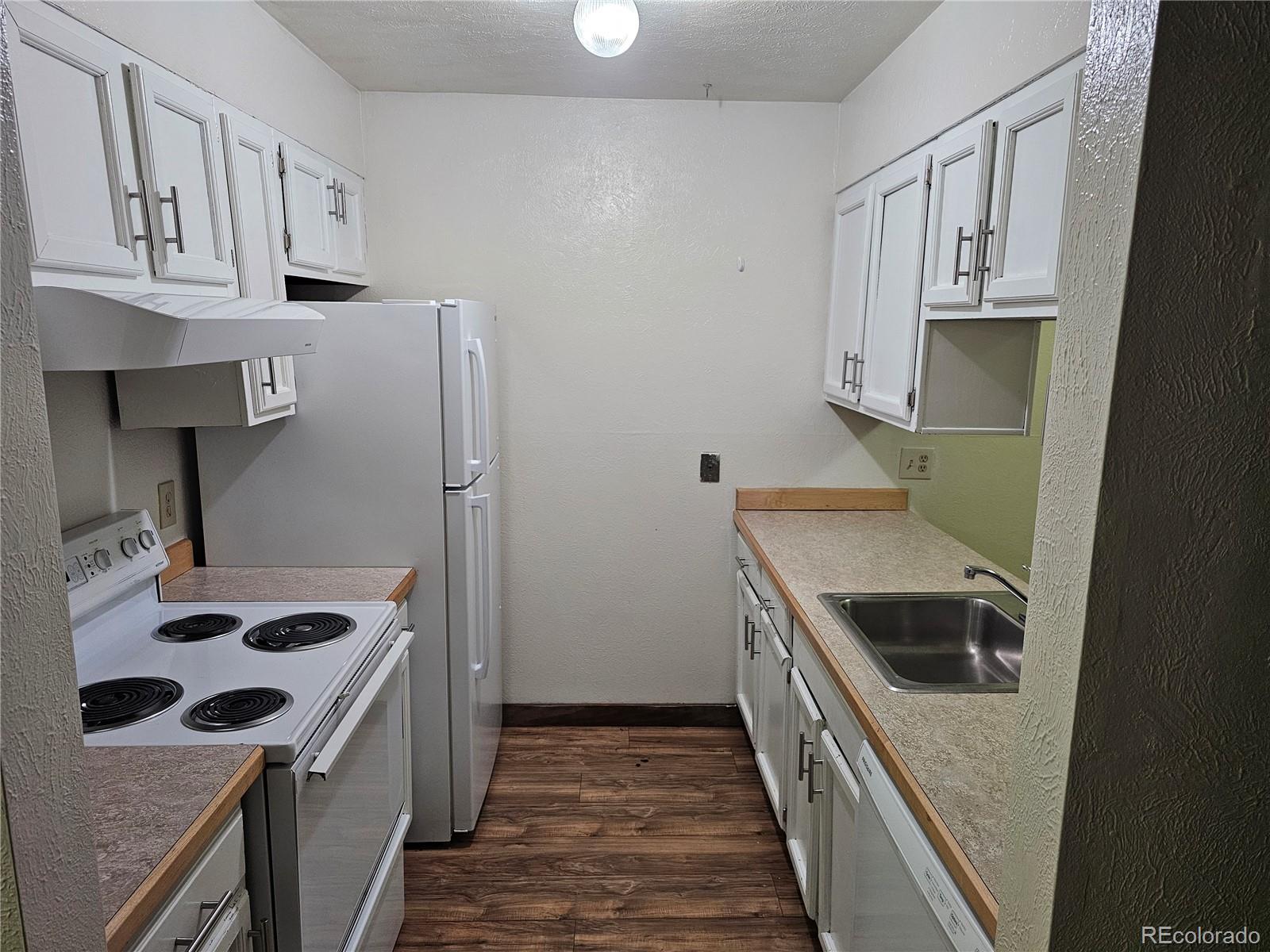 MLS Image #6 for 7665 e eastman avenue 104a,denver, Colorado