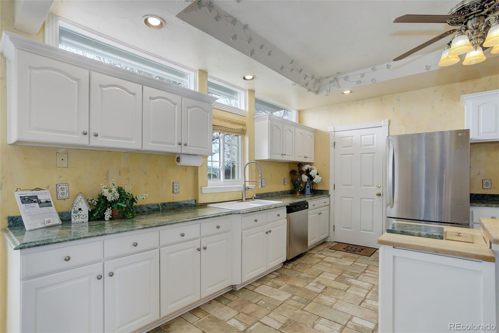 MLS Image #4 for 31 n algonquian street,aurora, Colorado