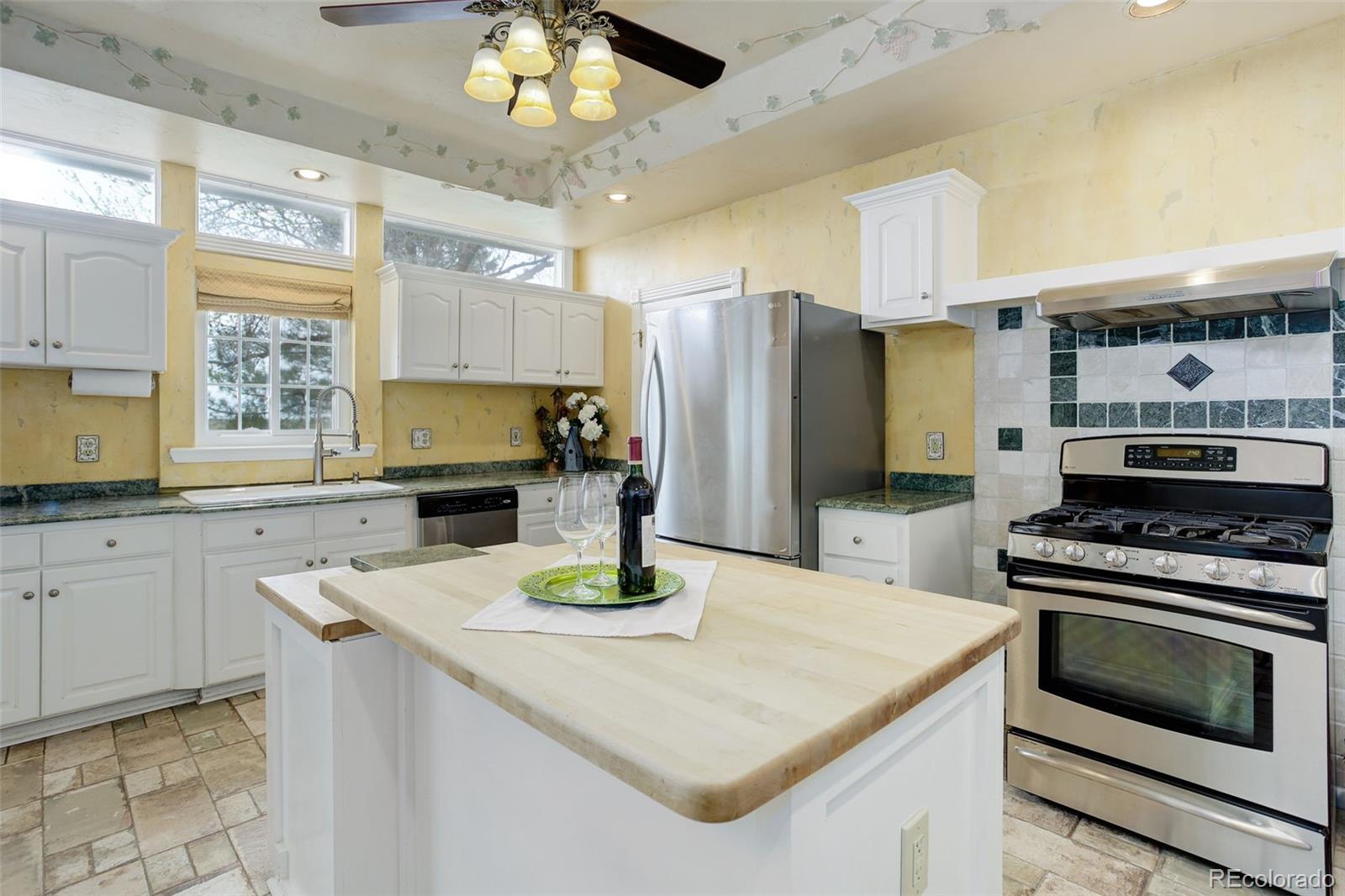 MLS Image #5 for 31 n algonquian street,aurora, Colorado