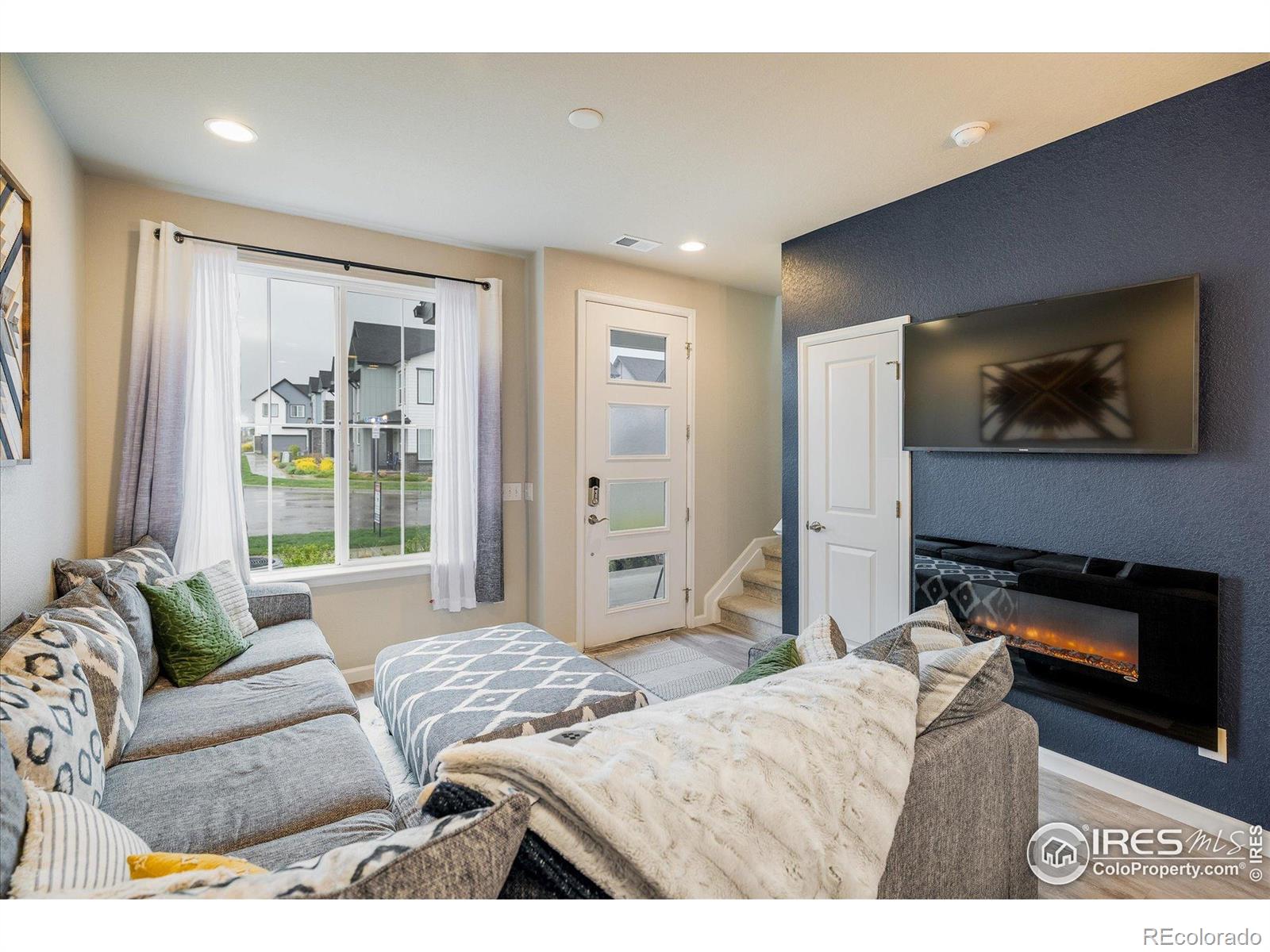MLS Image #4 for 9305 s gore street,arvada, Colorado