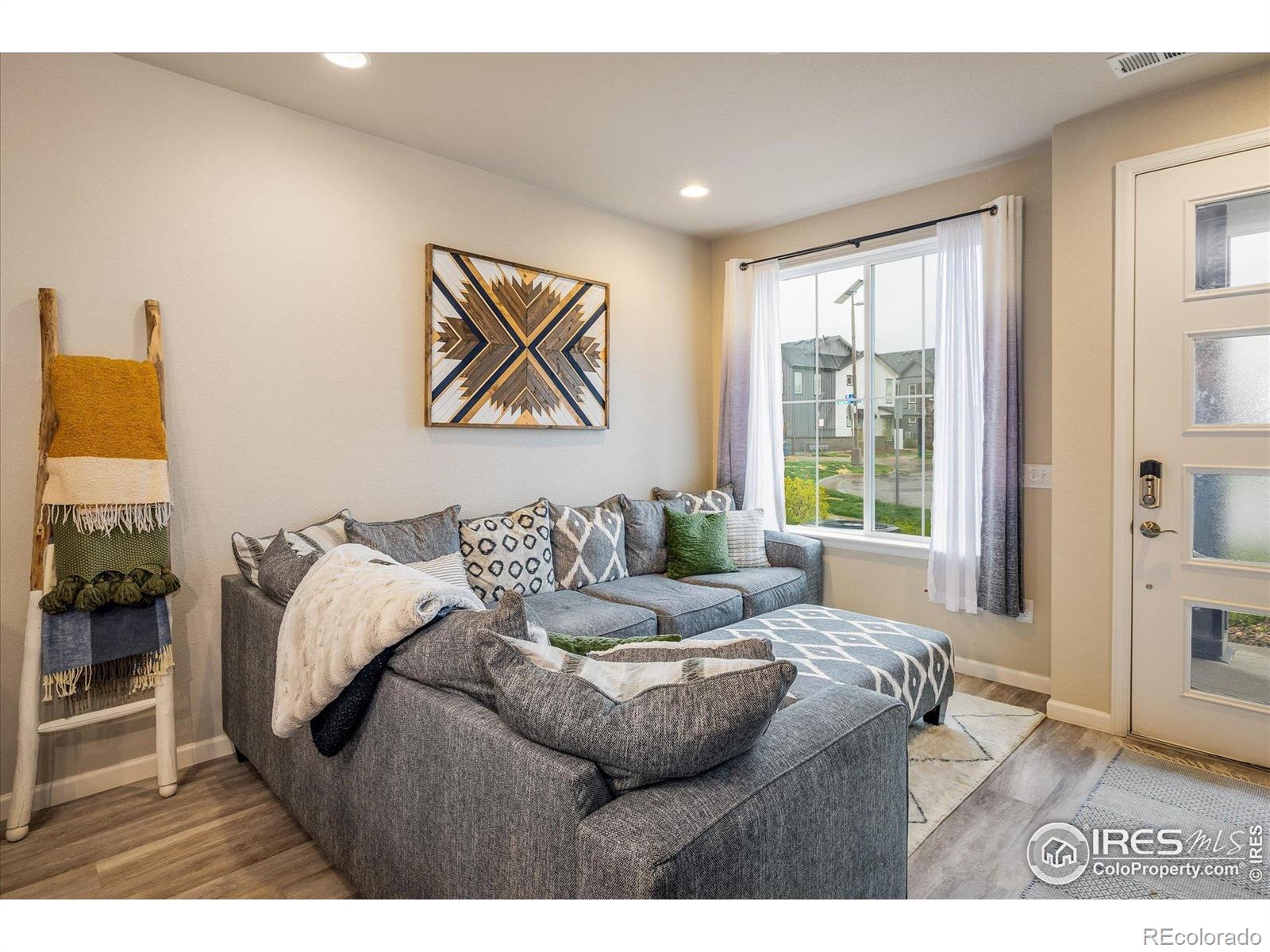MLS Image #5 for 9305 s gore street,arvada, Colorado
