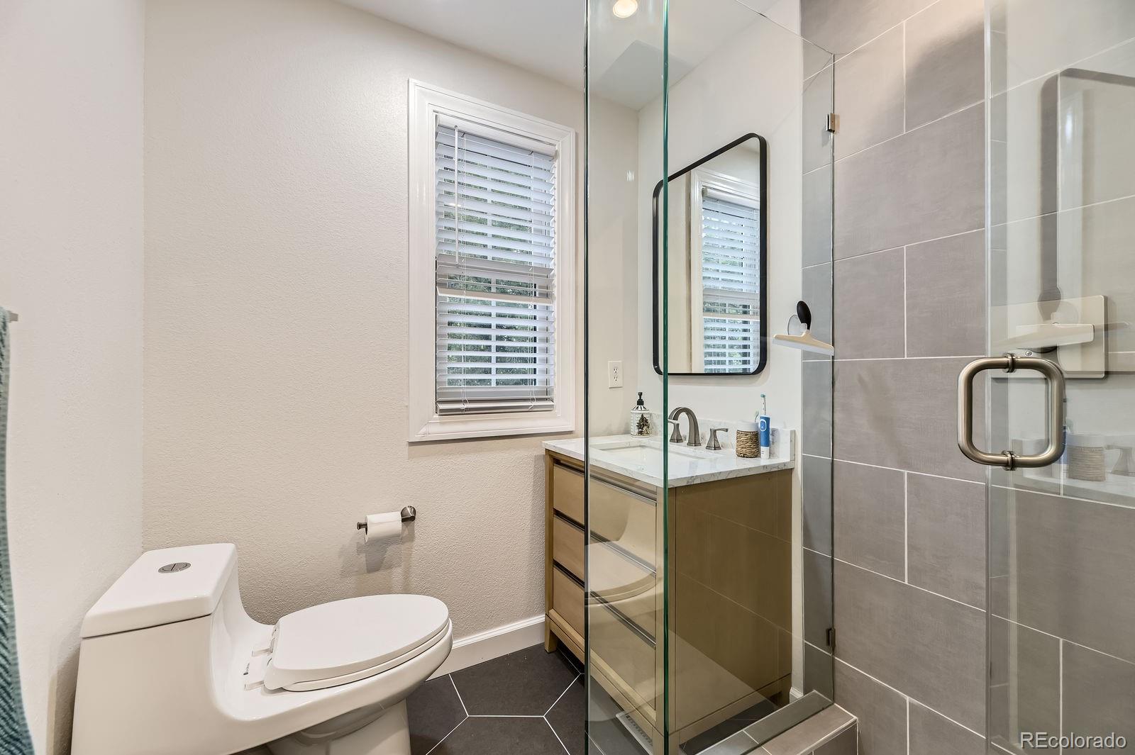 MLS Image #19 for 1600 s quebec way,denver, Colorado