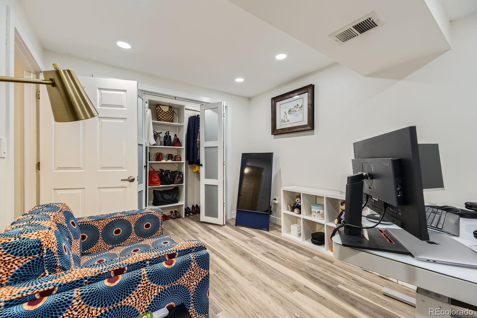 MLS Image #21 for 1600 s quebec way,denver, Colorado