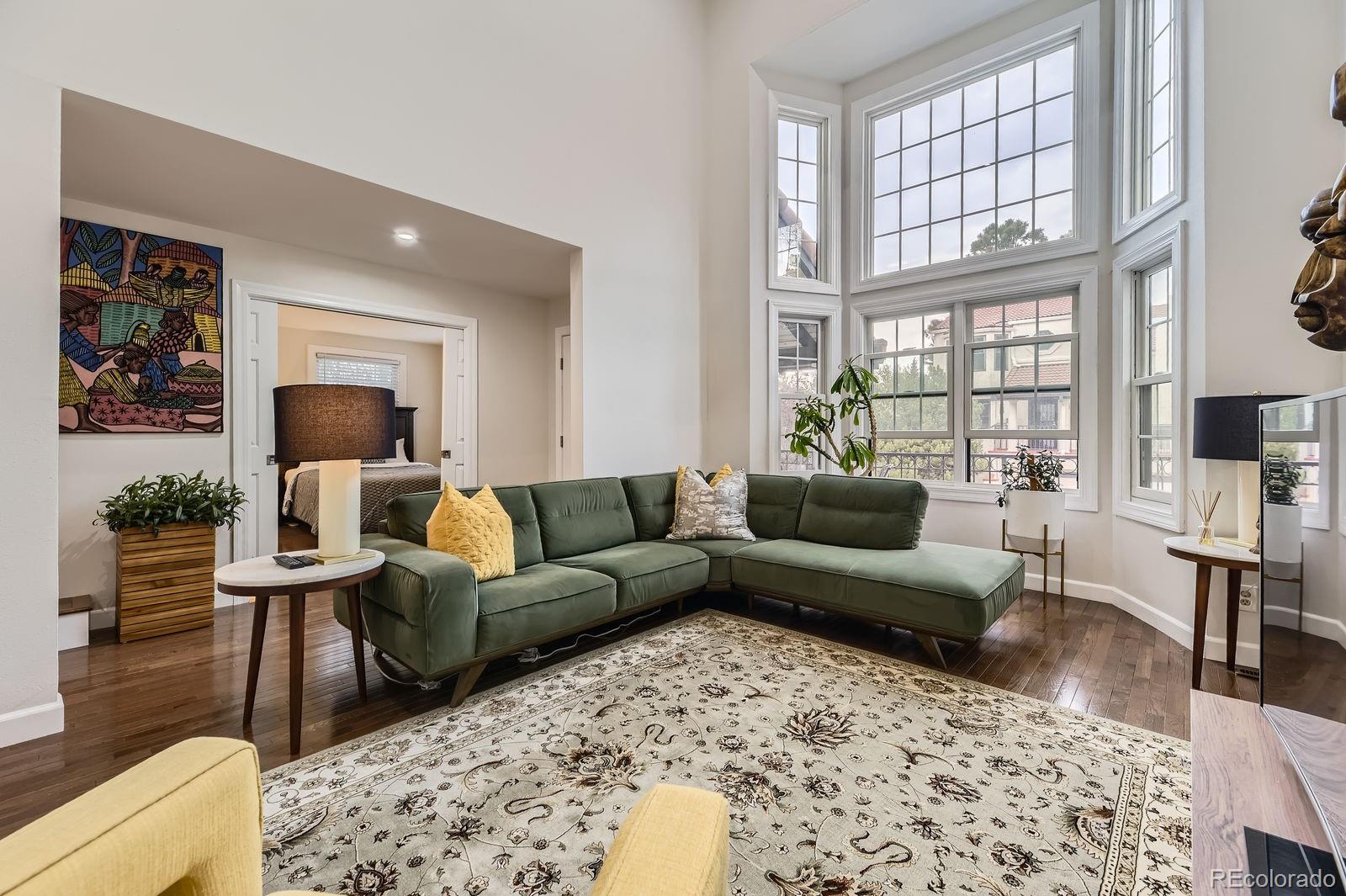 MLS Image #3 for 1600 s quebec way,denver, Colorado