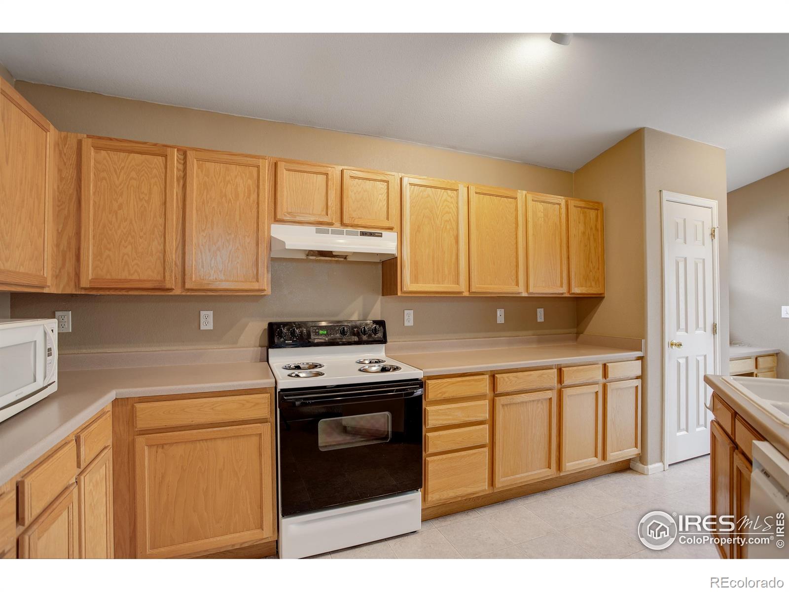 MLS Image #5 for 3252  billington drive,erie, Colorado