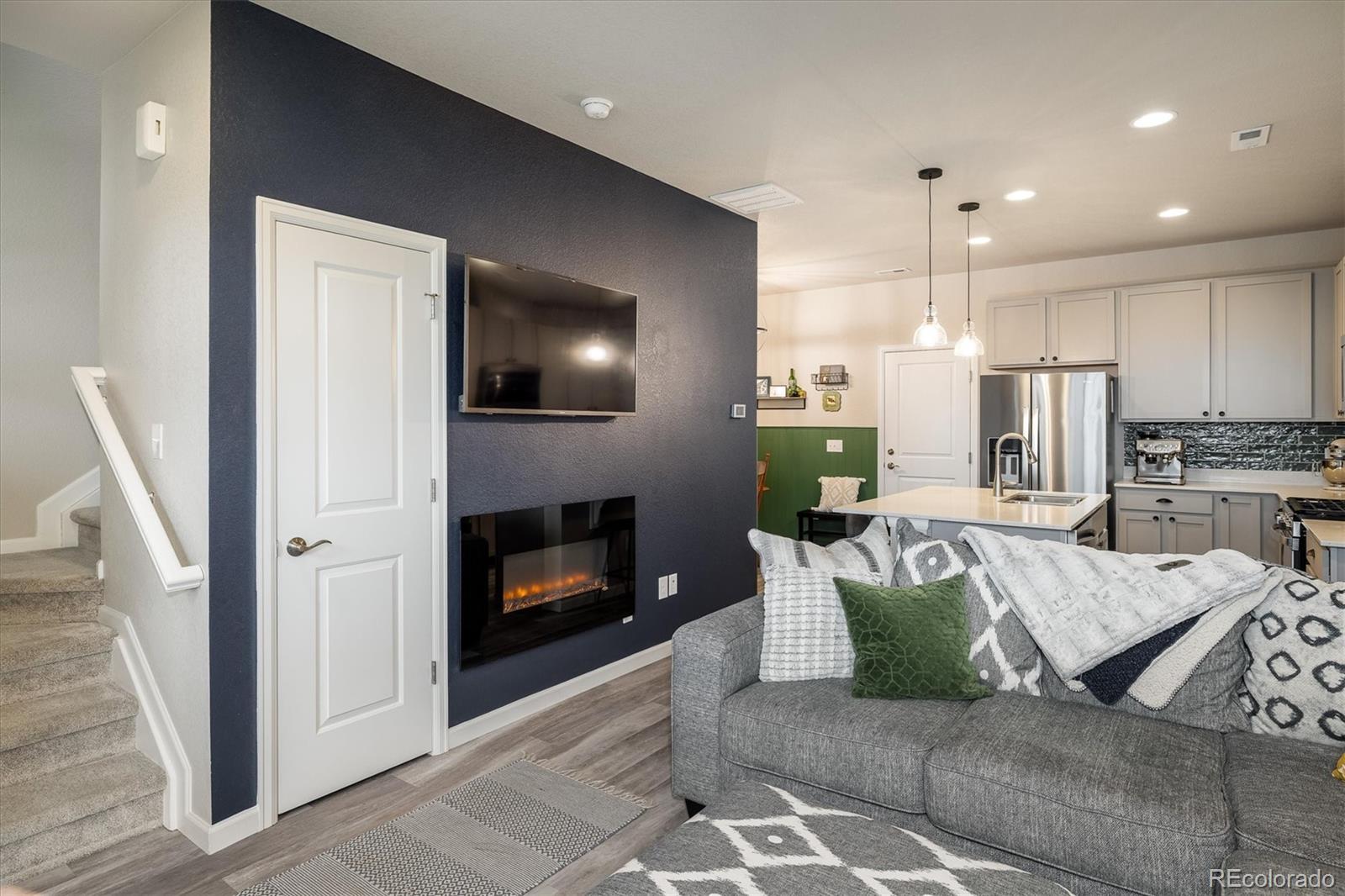 MLS Image #17 for 9305 s gore street,arvada, Colorado